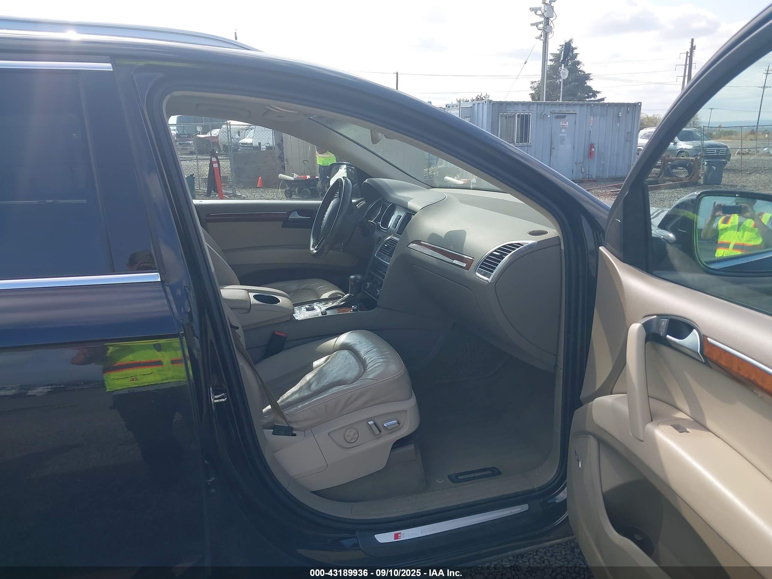 AUDI Q7 image 5