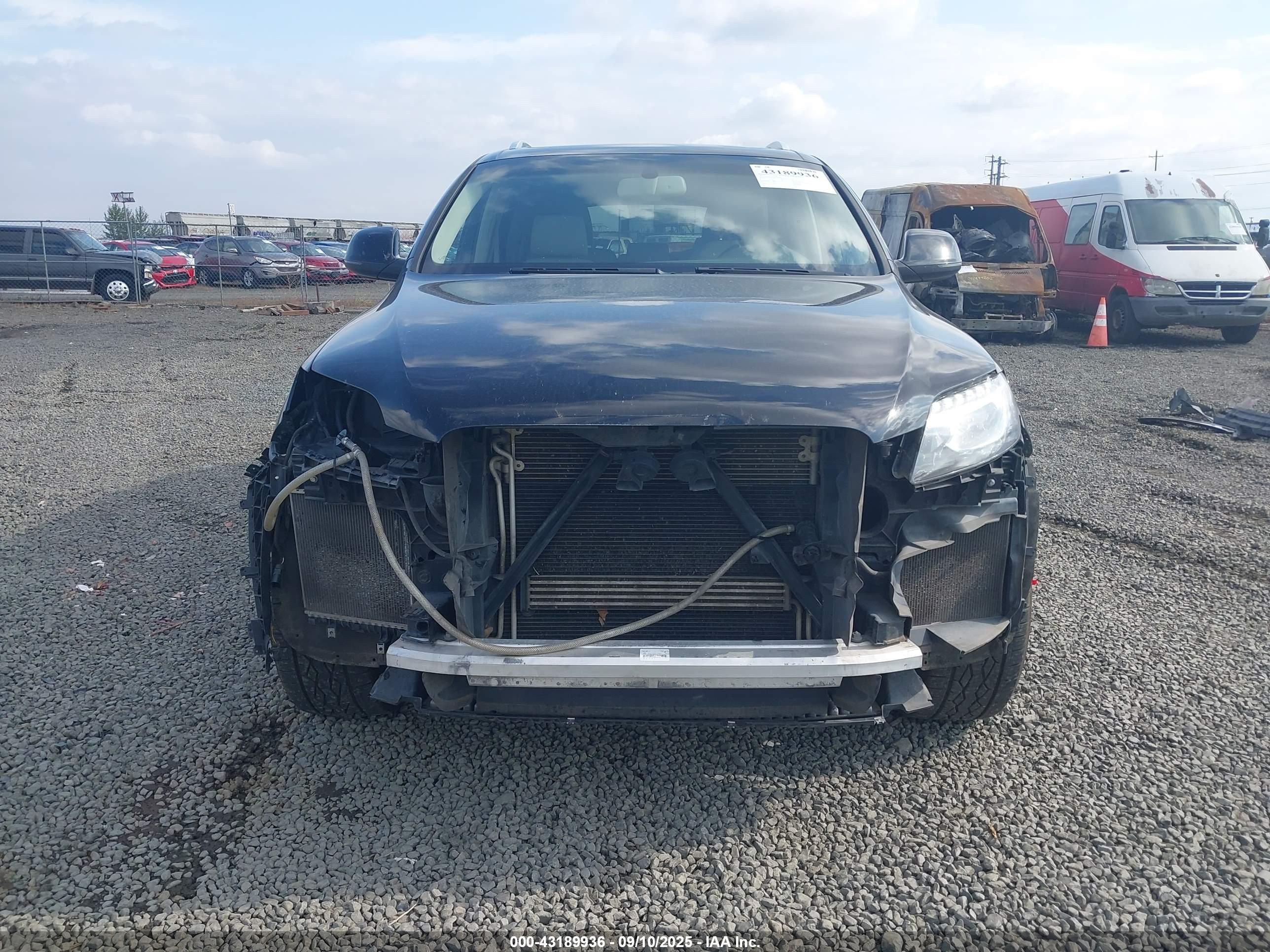 AUDI Q7 image 6