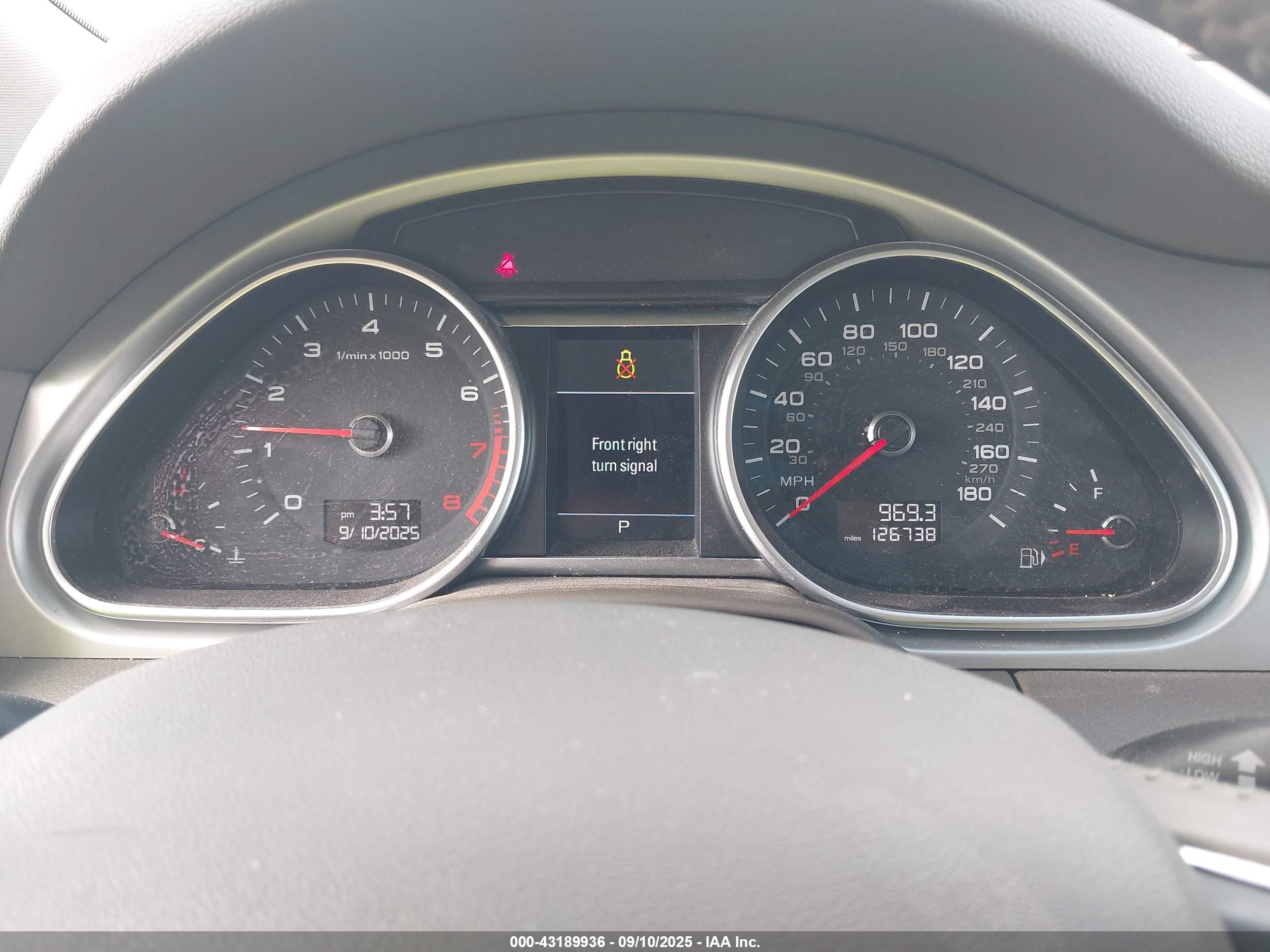 AUDI Q7 image 7