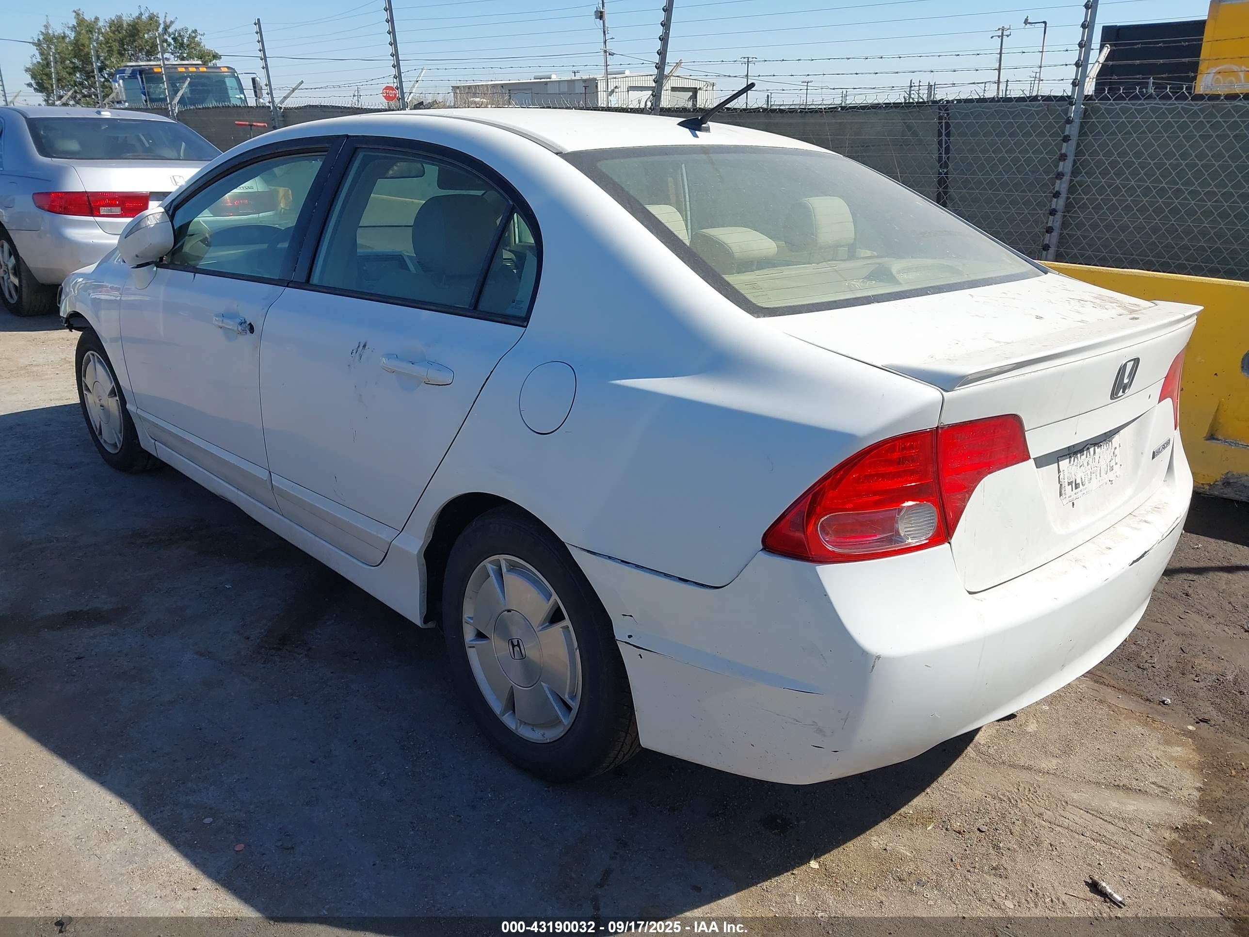 HONDA CIVIC image 3