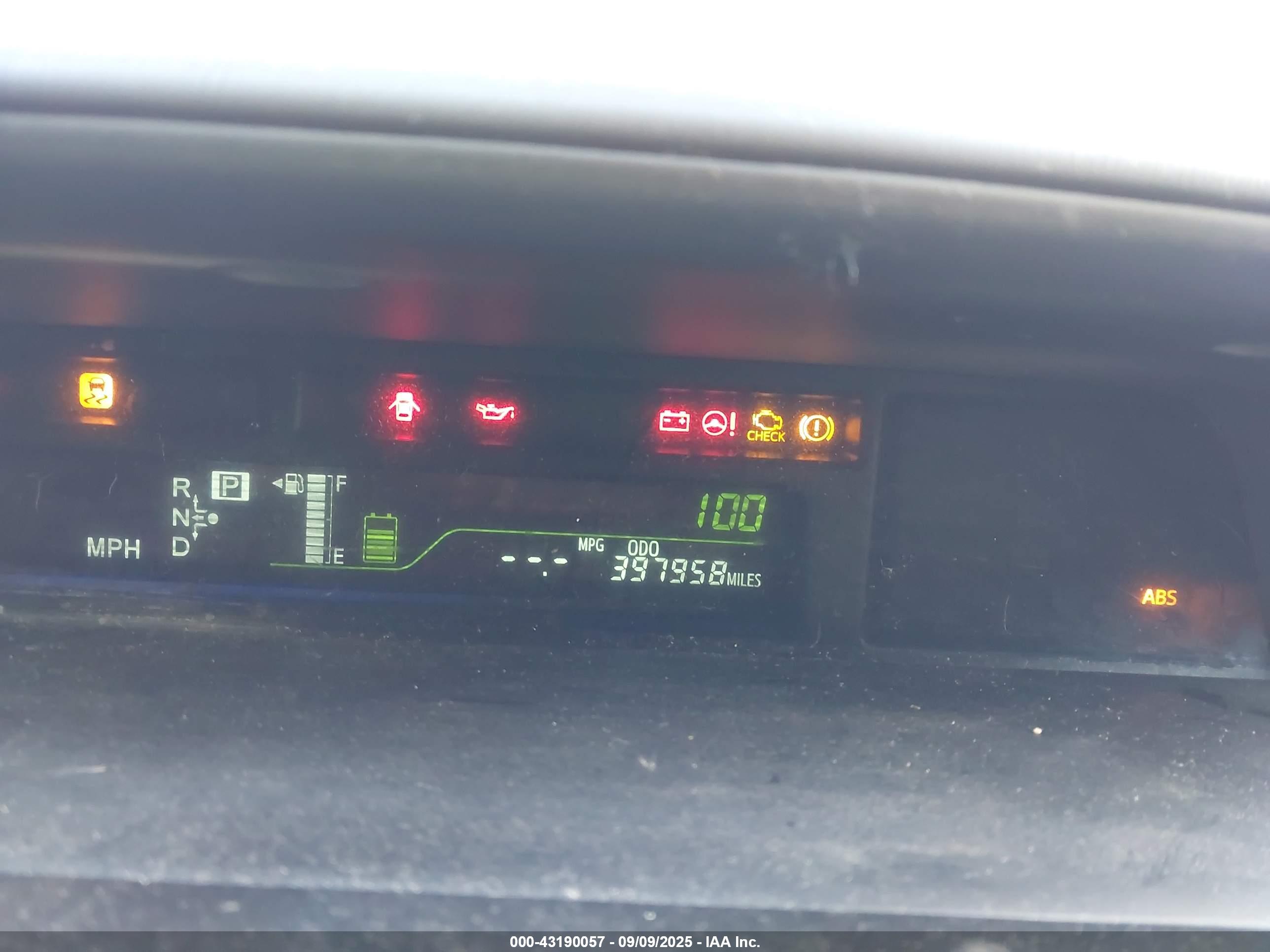 TOYOTA PRIUS image 7