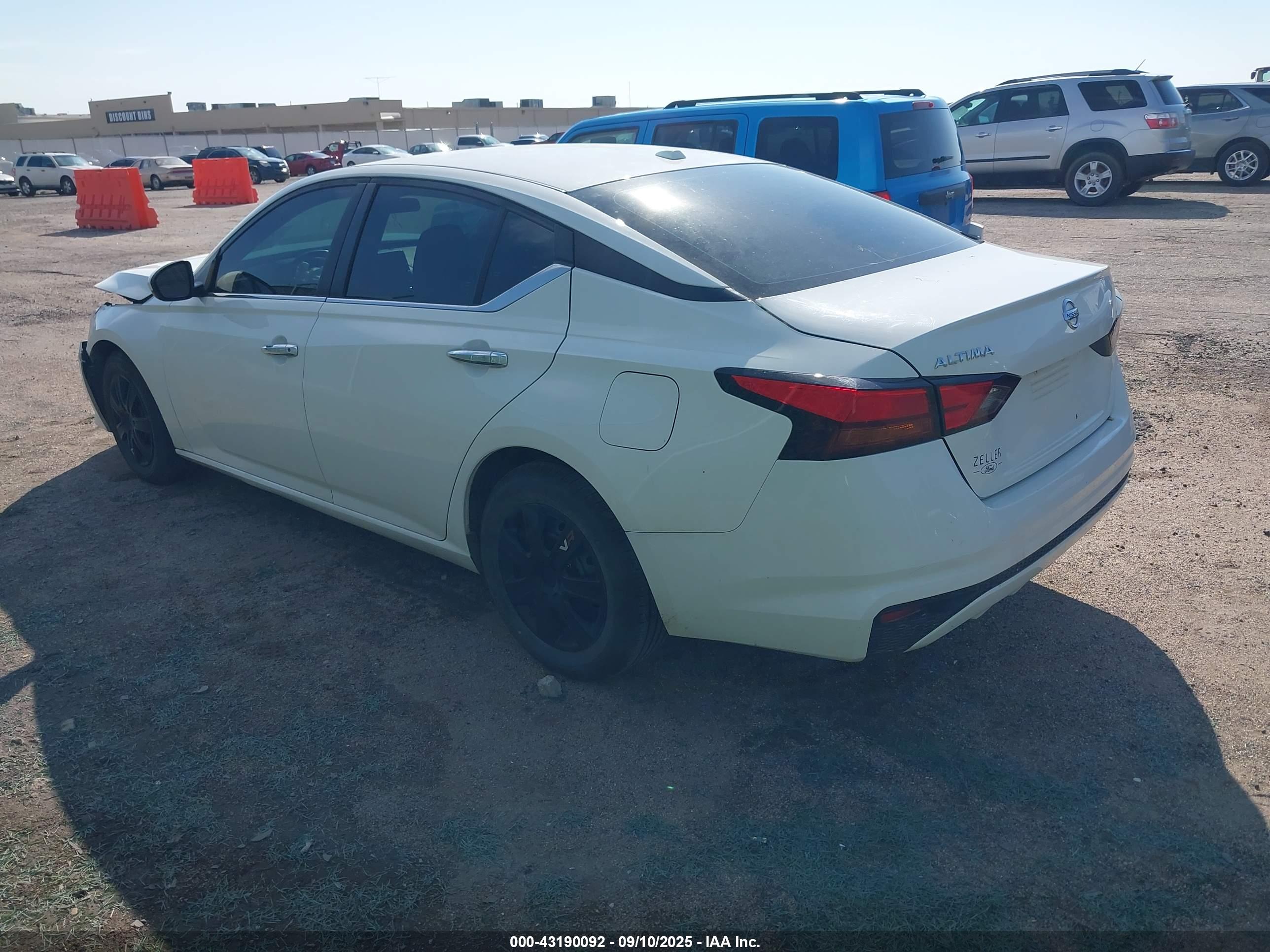 NISSAN ALTIMA image 3
