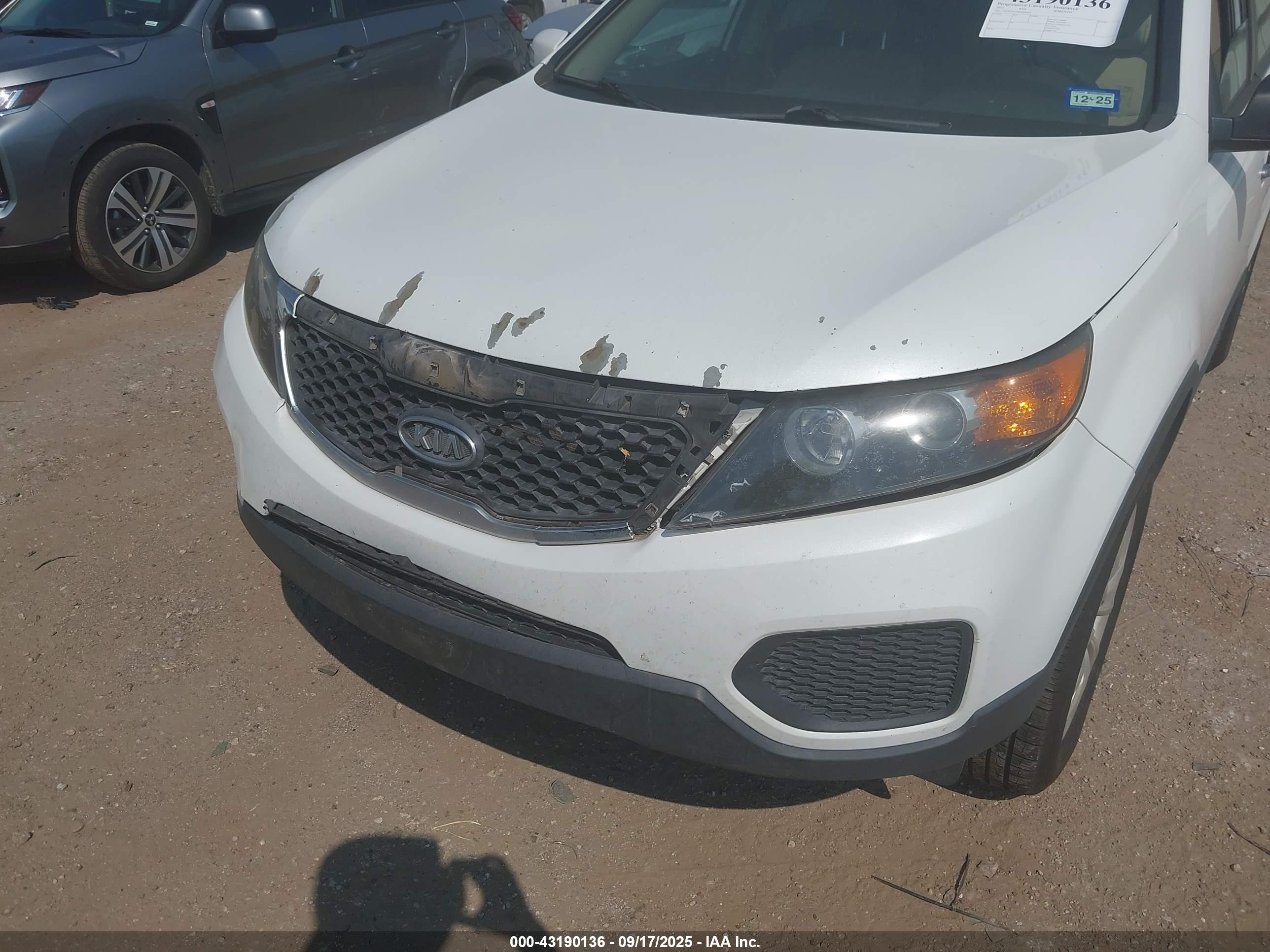 KIA SORENTO image 6
