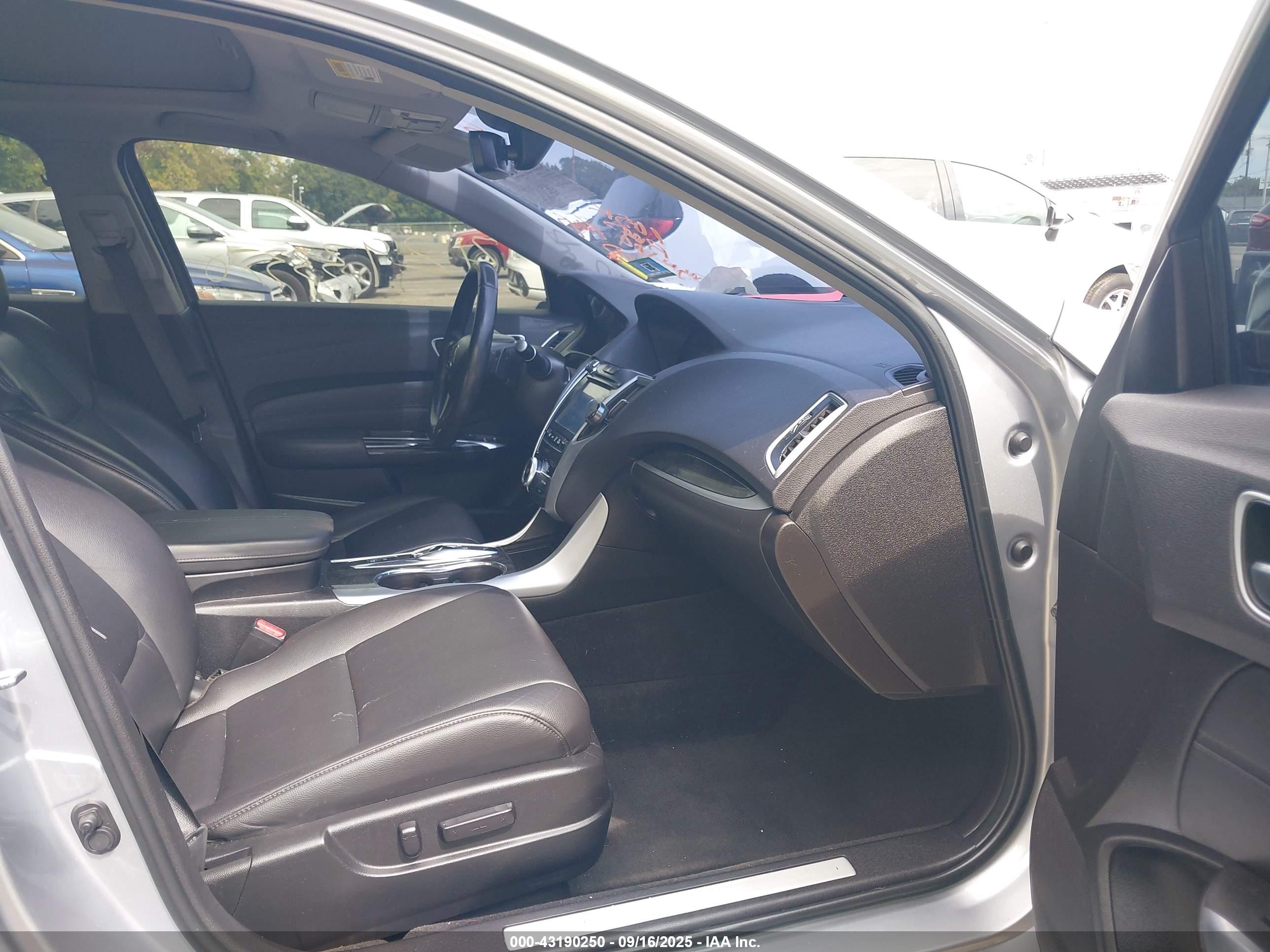 ACURA TLX image 5