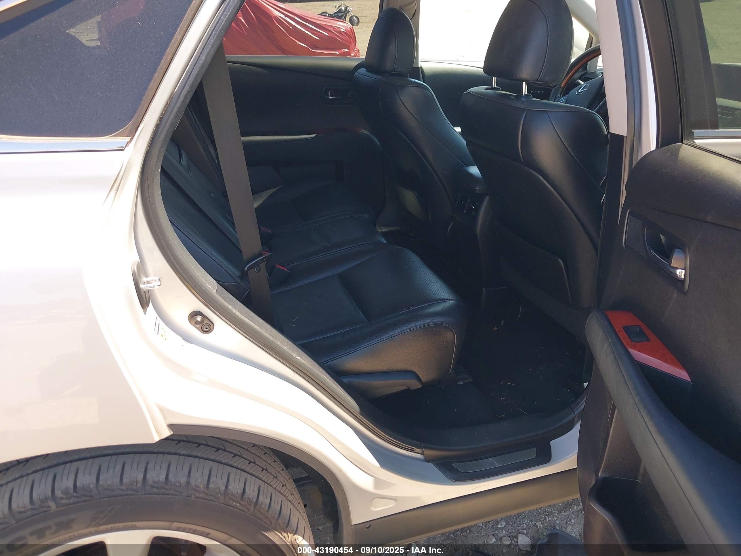 LEXUS RX image 8