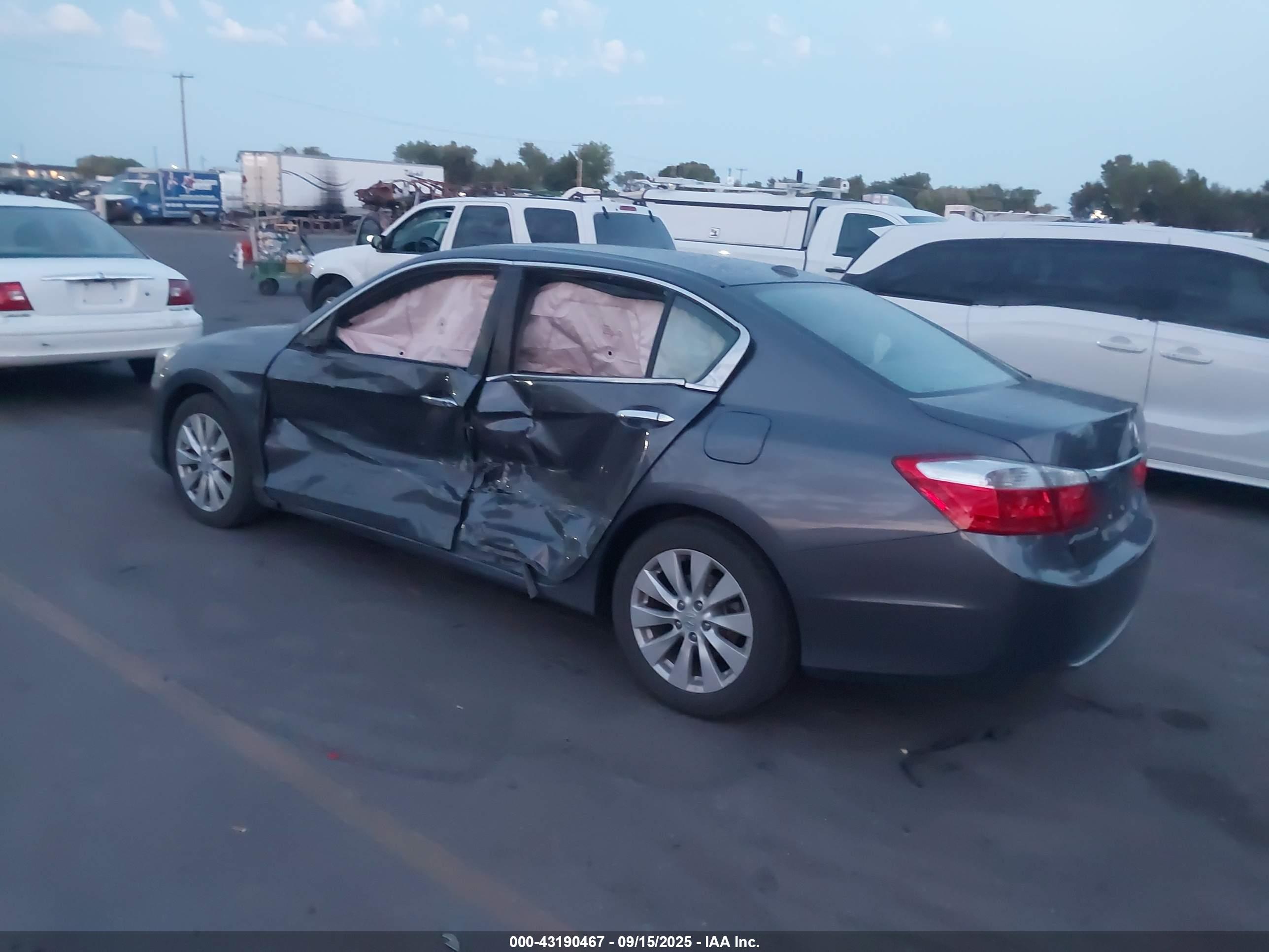 HONDA ACCORD image 3