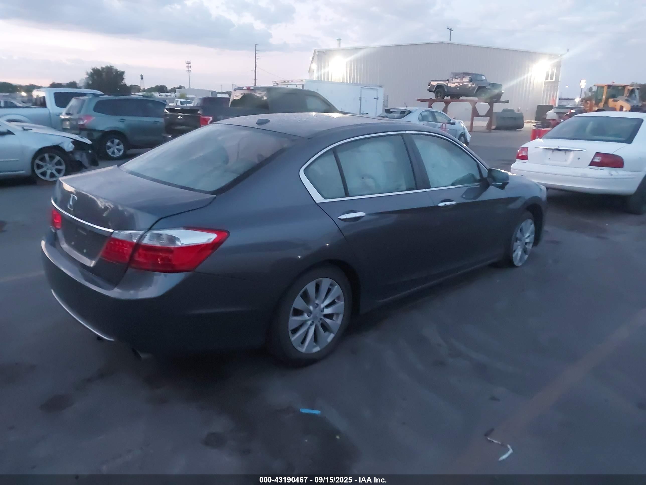 HONDA ACCORD image 4