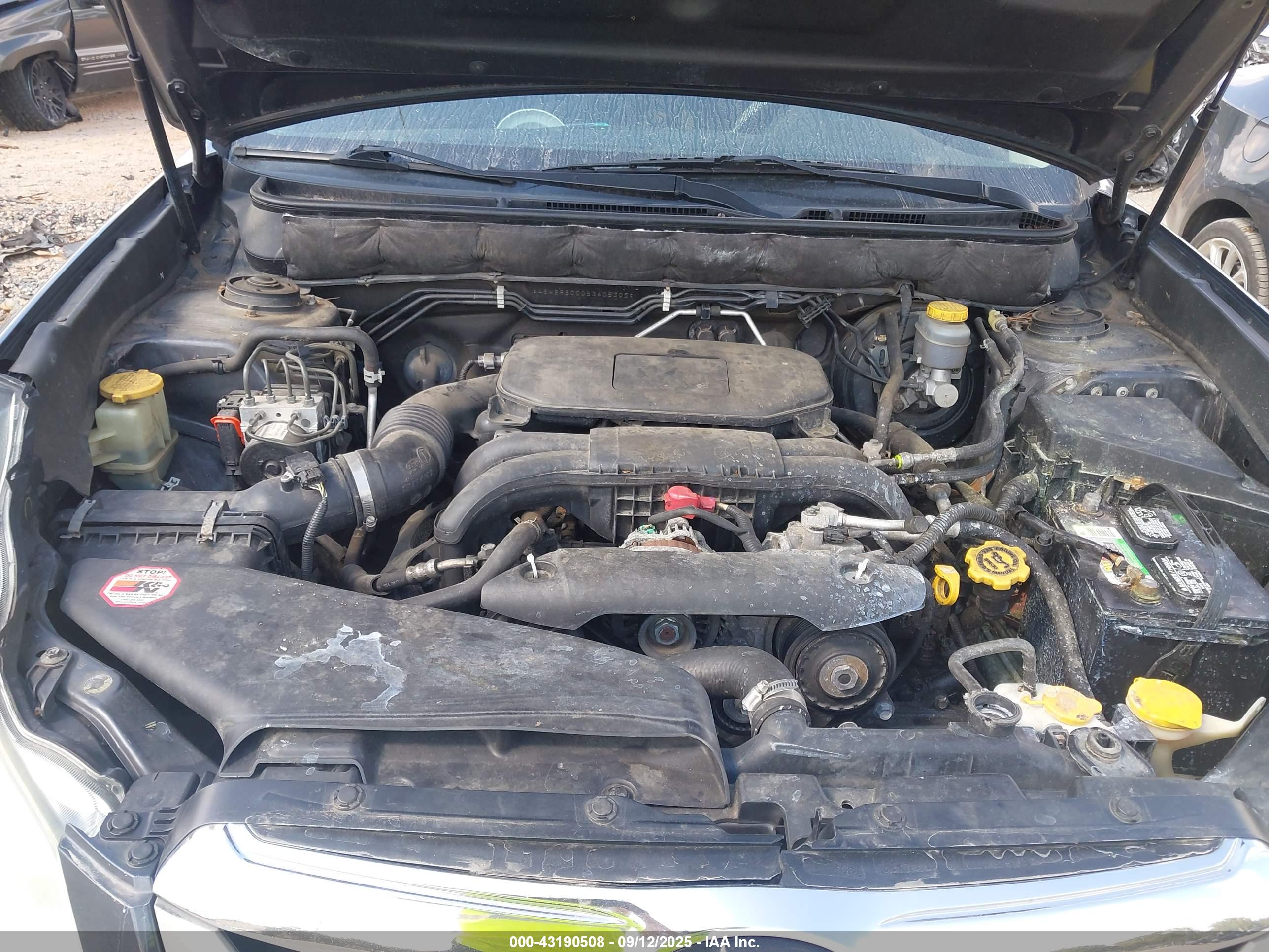 SUBARU OUTBACK image 10