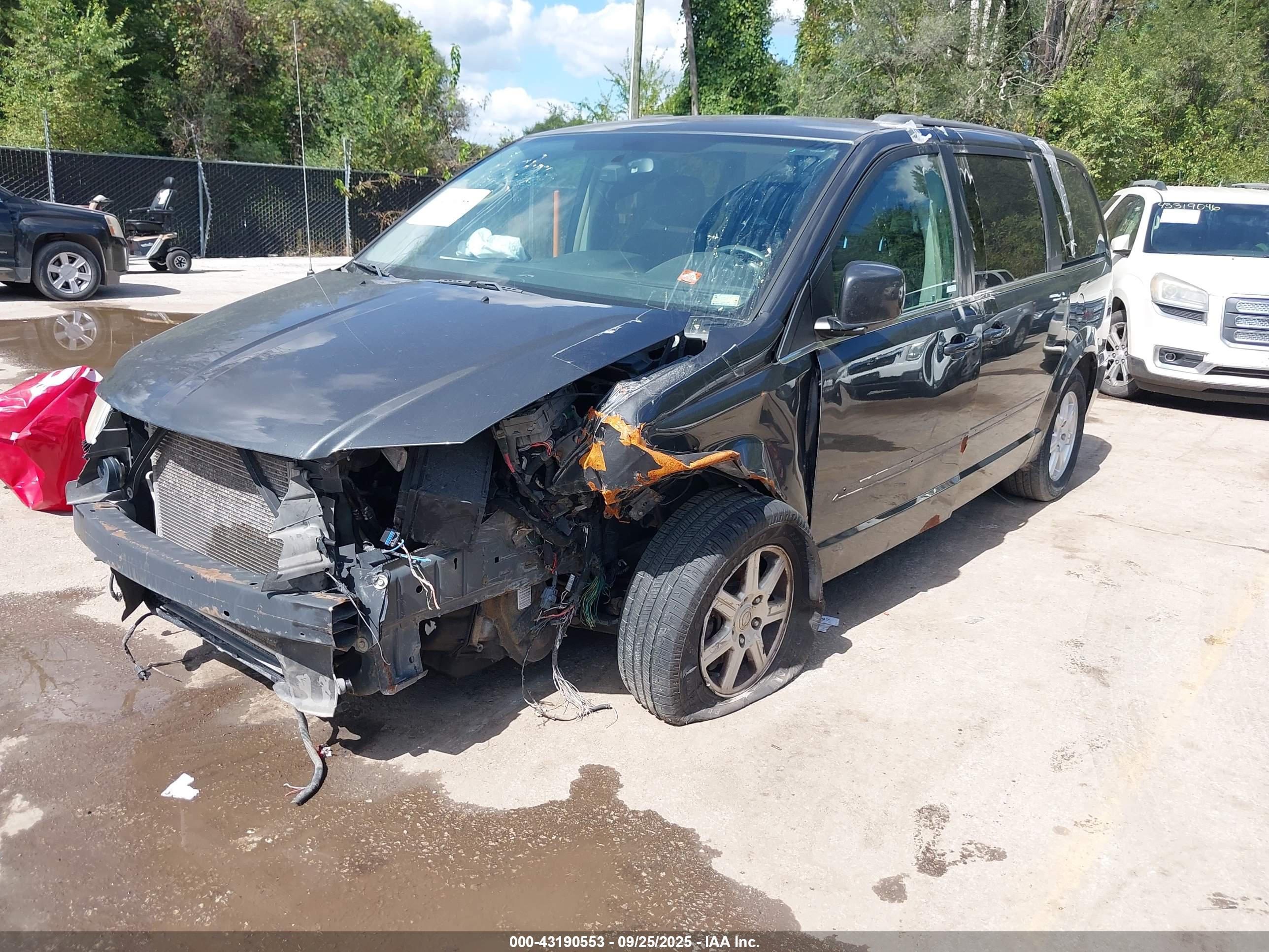 CHRYSLER TOWN image 6