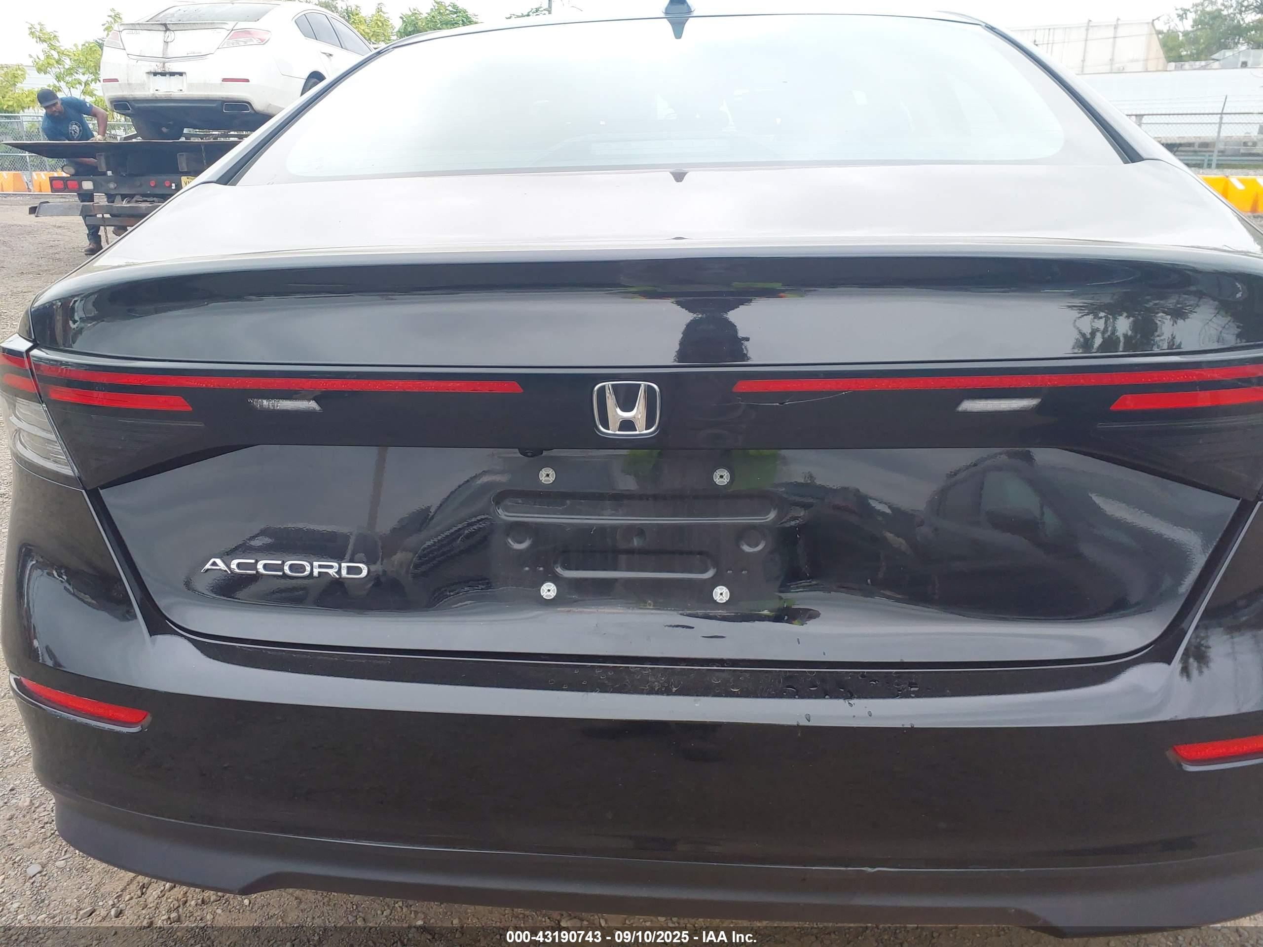 HONDA ACCORD image 6