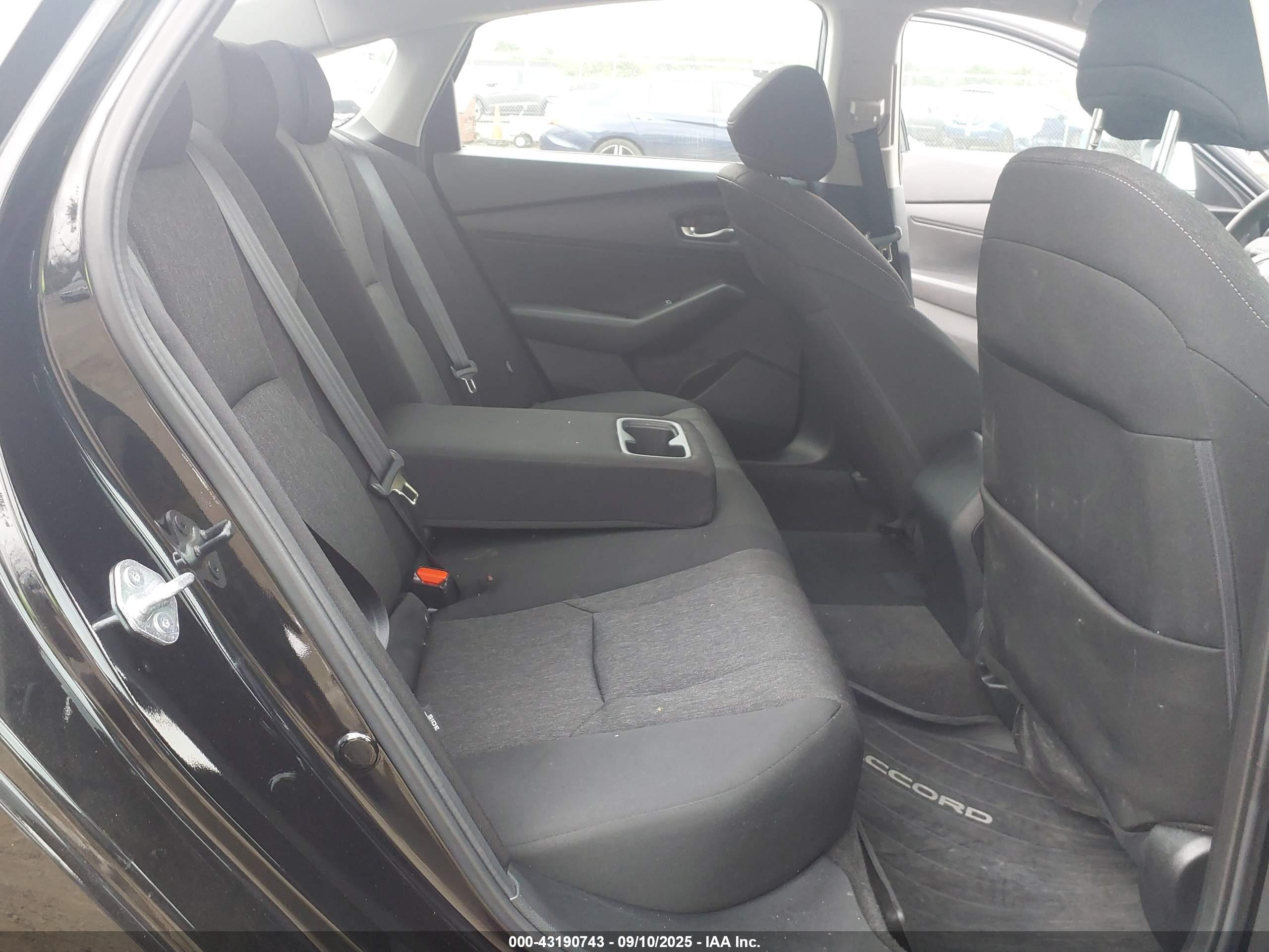 HONDA ACCORD image 8
