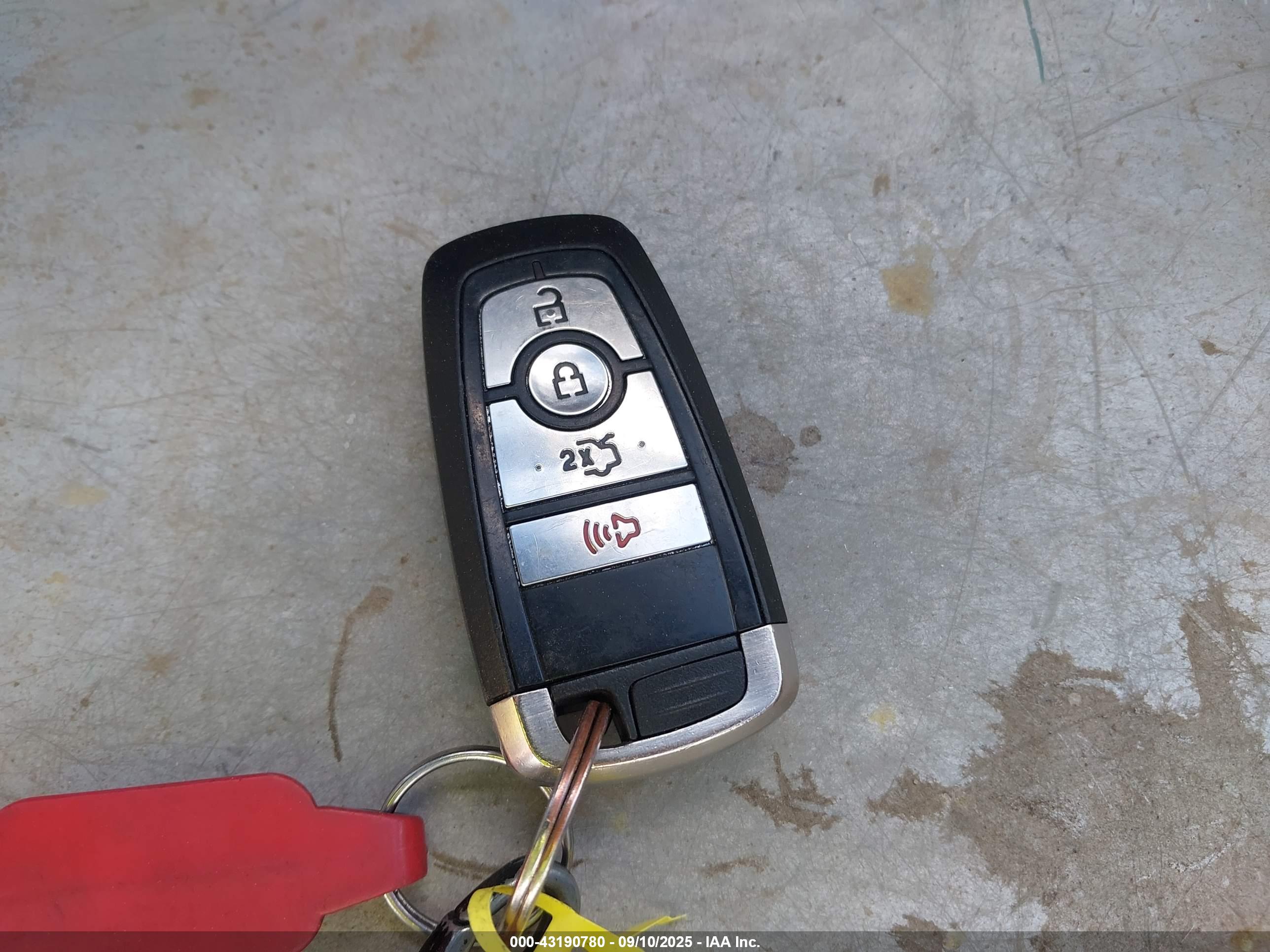 FORD FUSION image 11