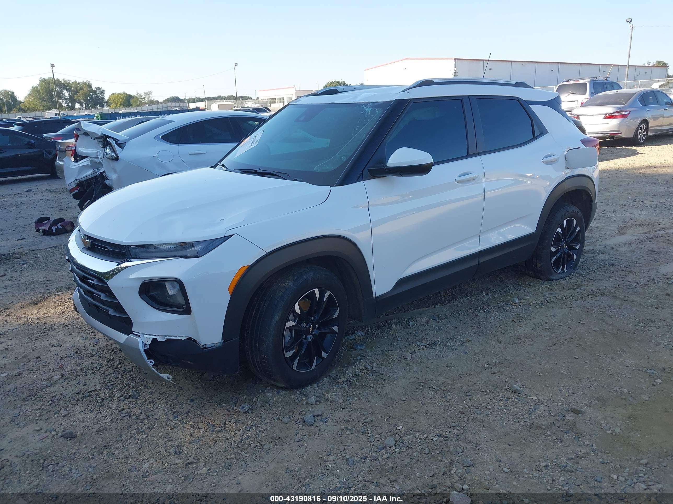 CHEVROLET TRAILBLAZER image 2