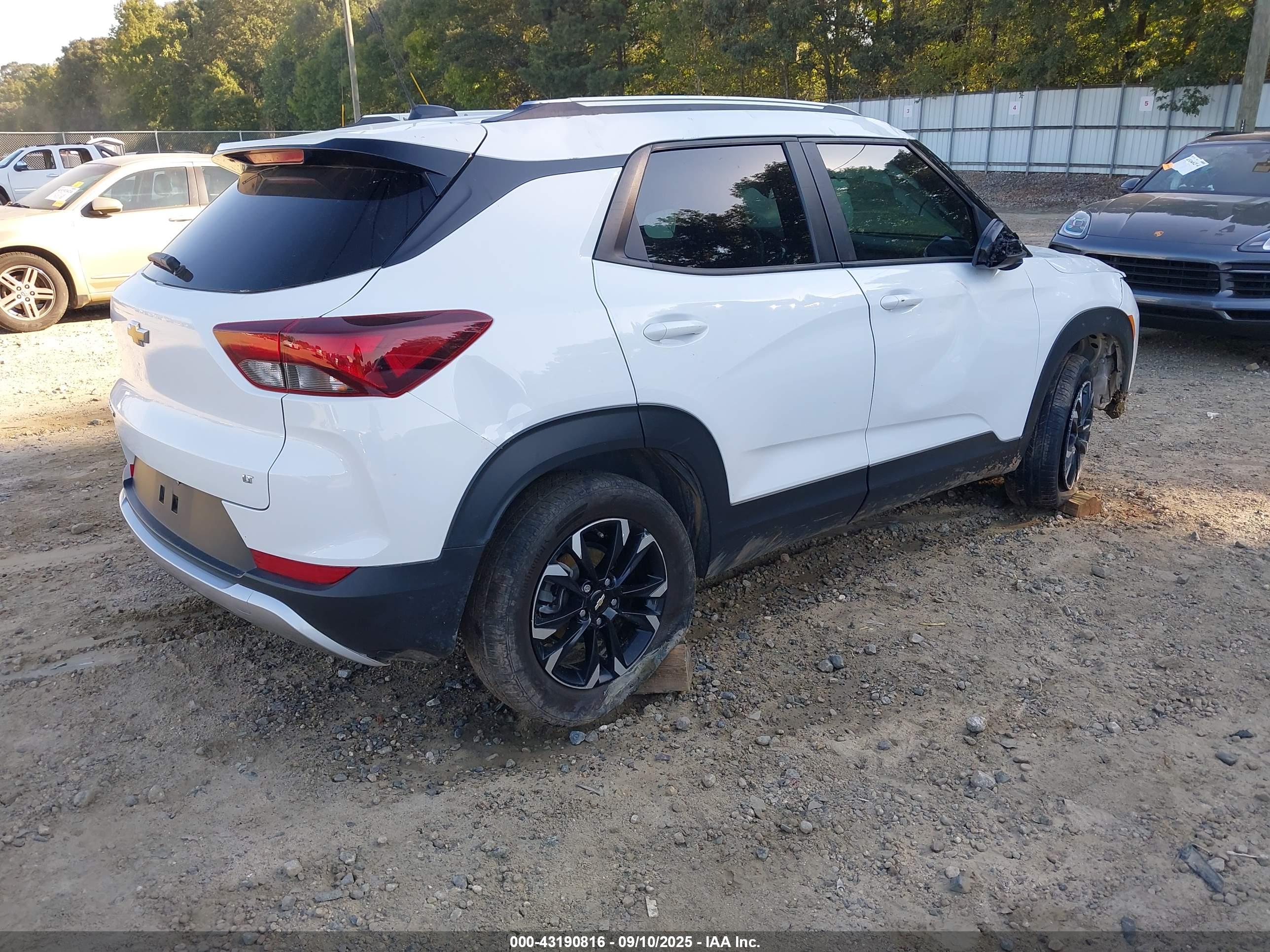 CHEVROLET TRAILBLAZER image 4
