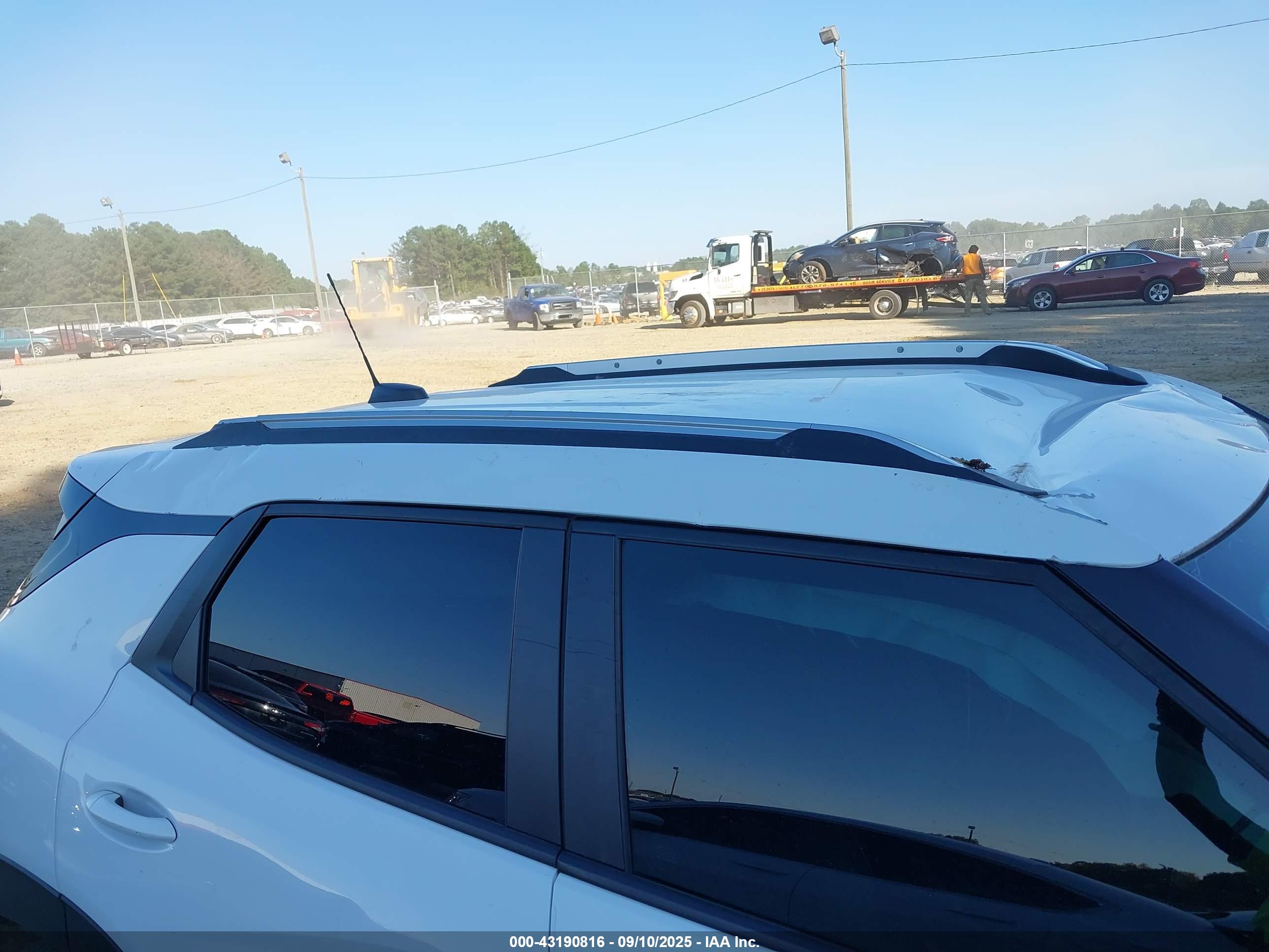 CHEVROLET TRAILBLAZER image 6