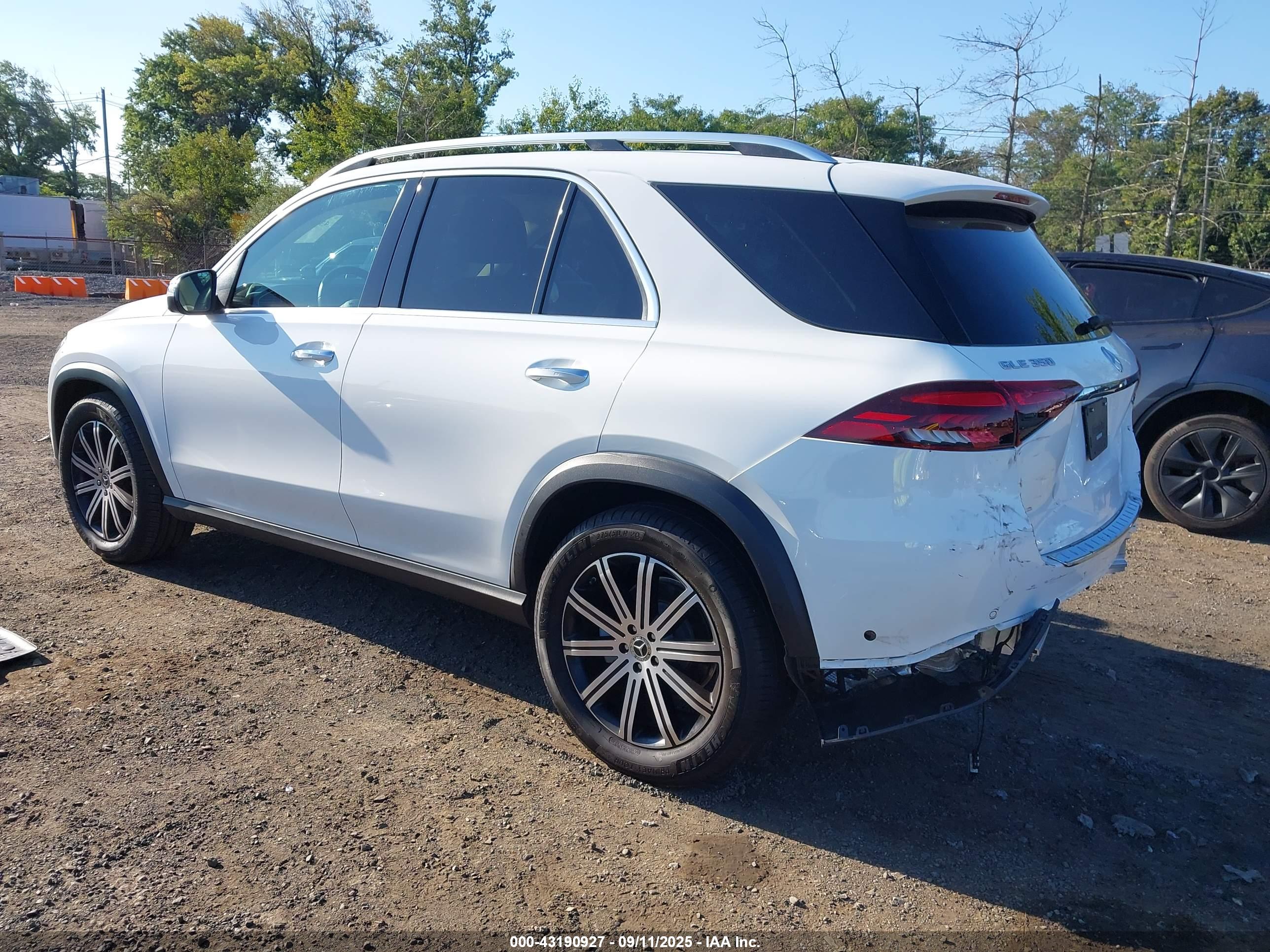 MERCEDES-BENZ GLE image 3