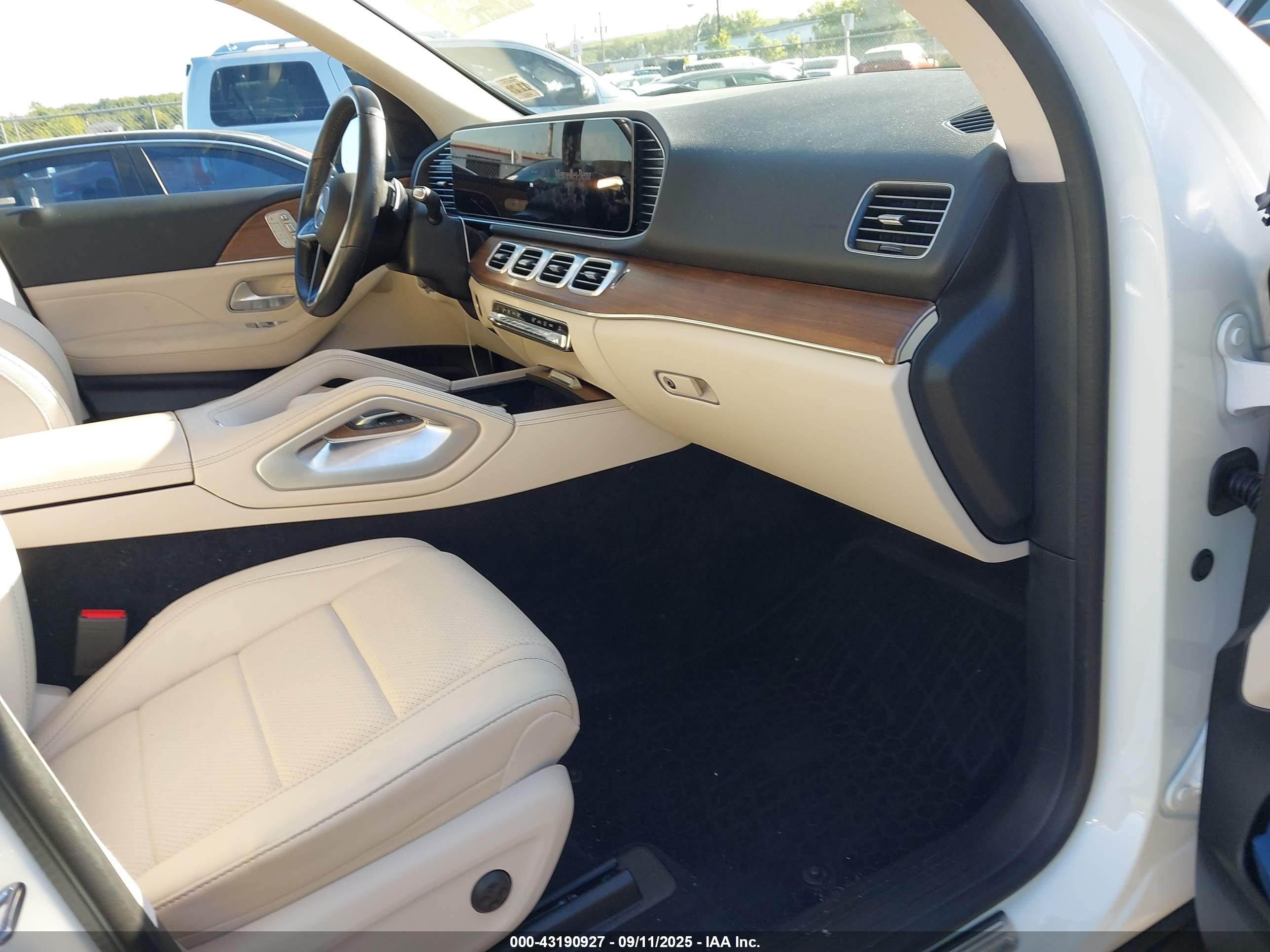 MERCEDES-BENZ GLE image 5