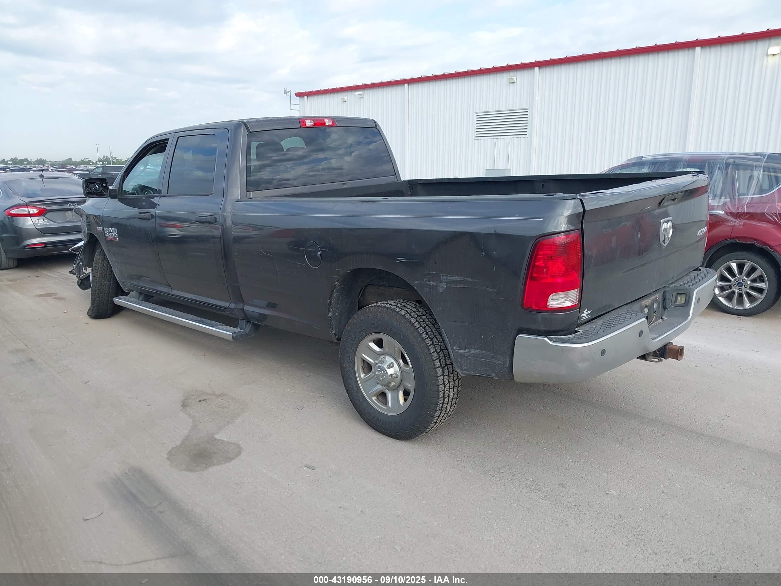 RAM 2500 image 3