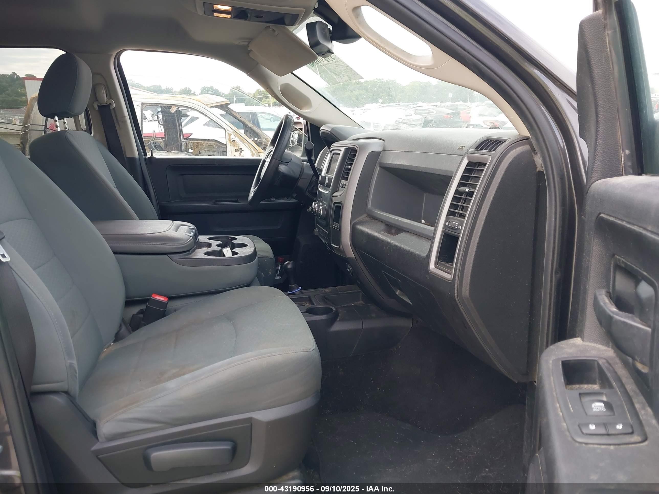 RAM 2500 image 5