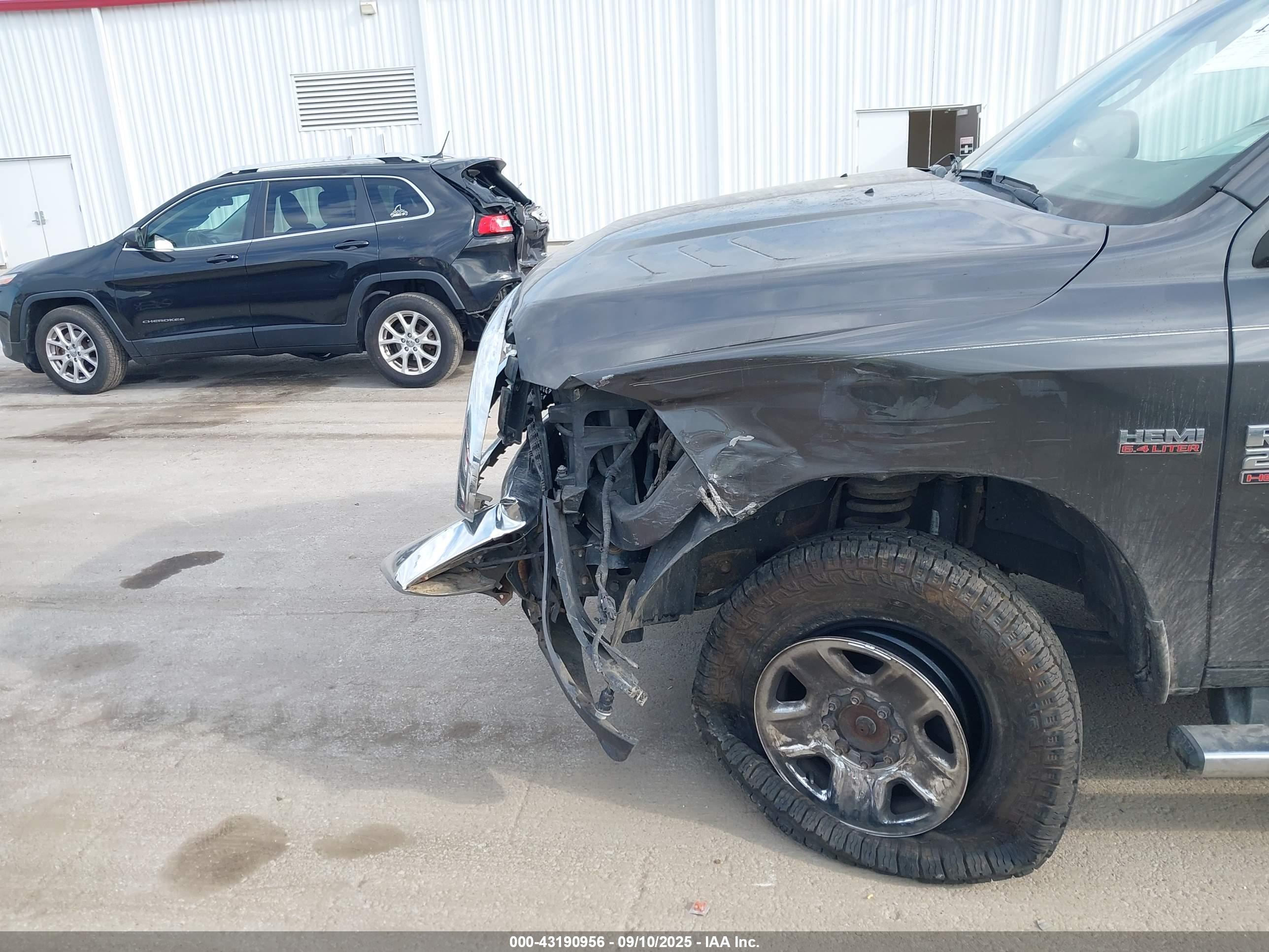 RAM 2500 image 6