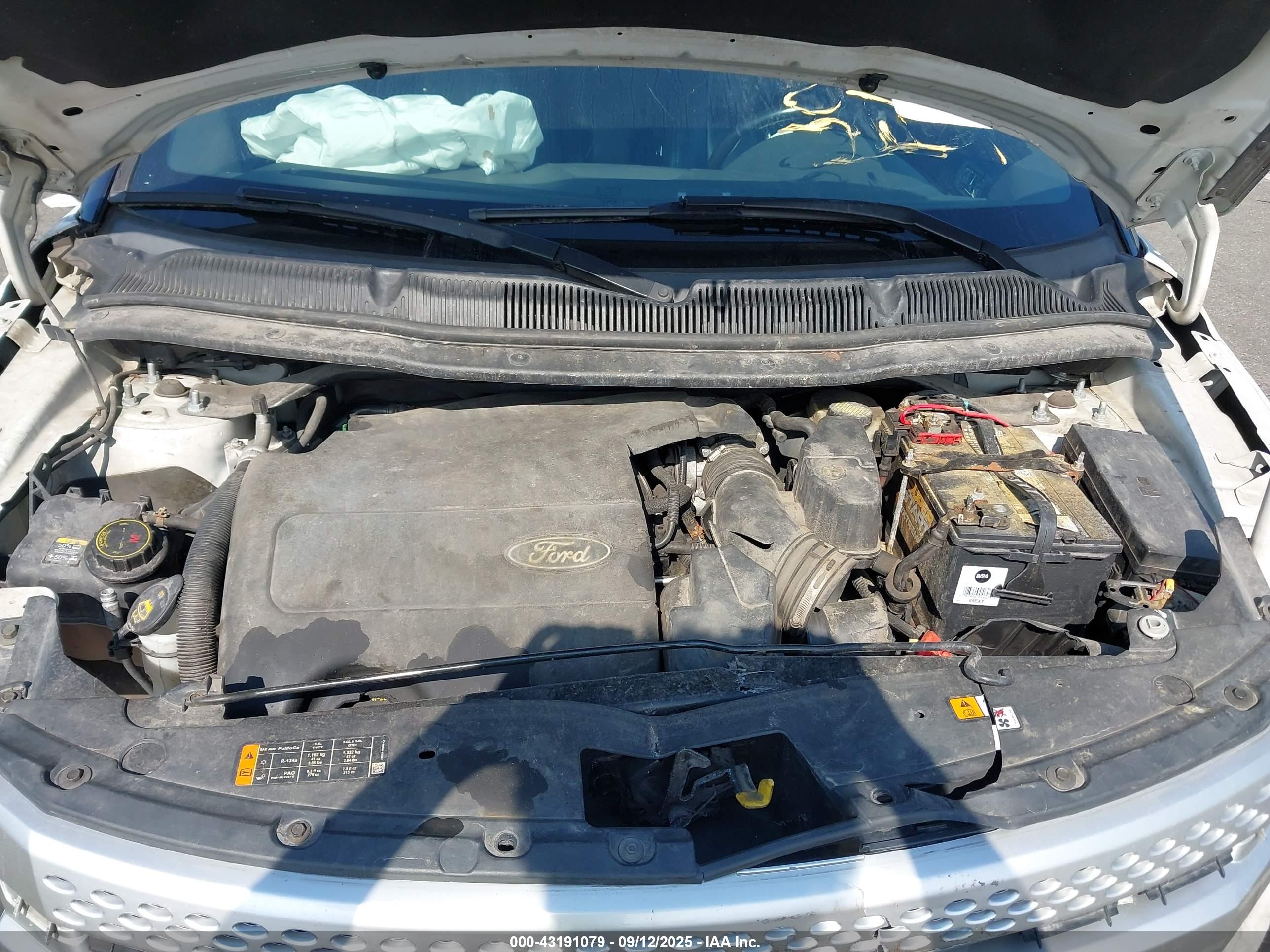 FORD EXPLORER image 10