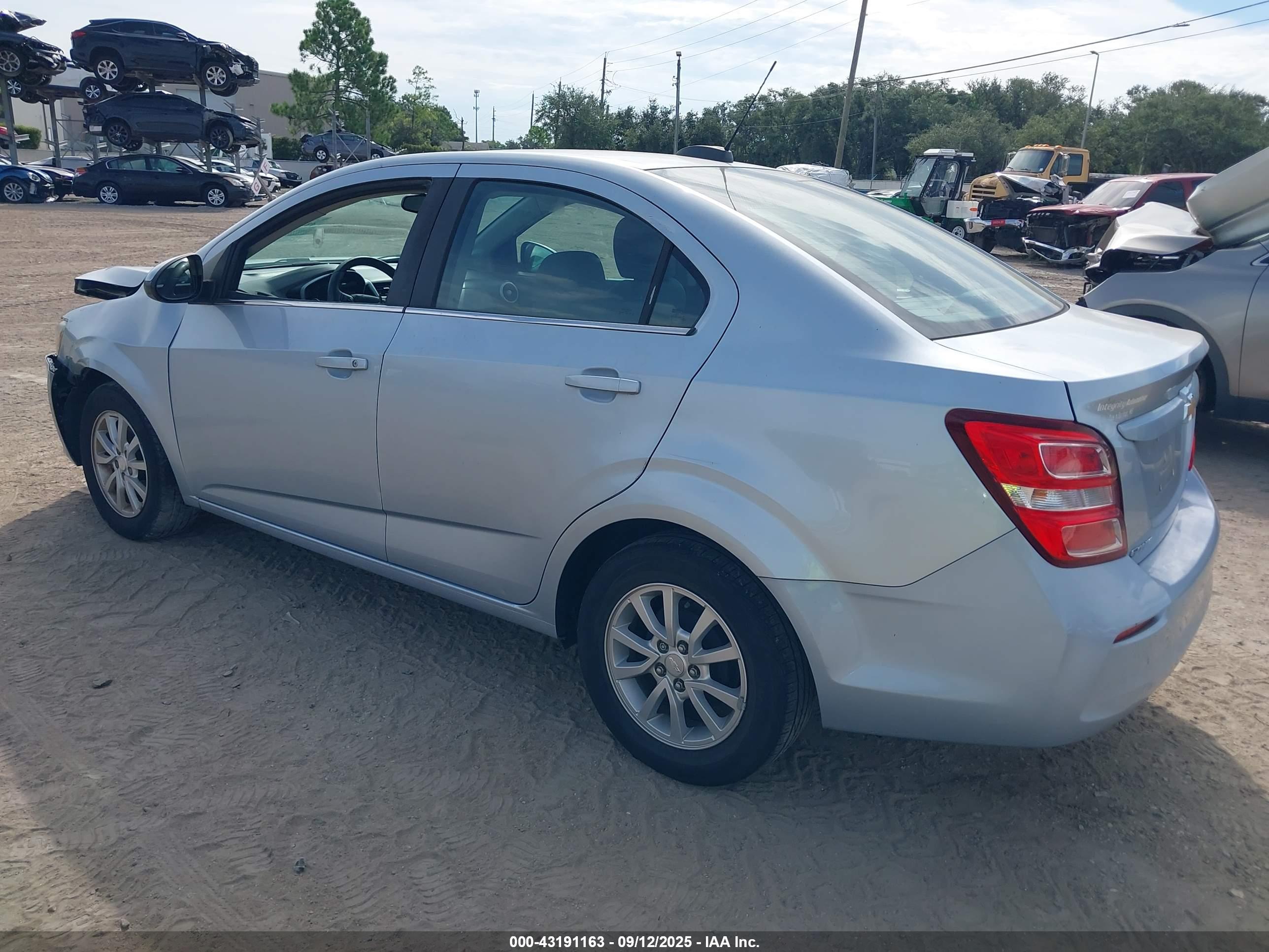 CHEVROLET SONIC image 3