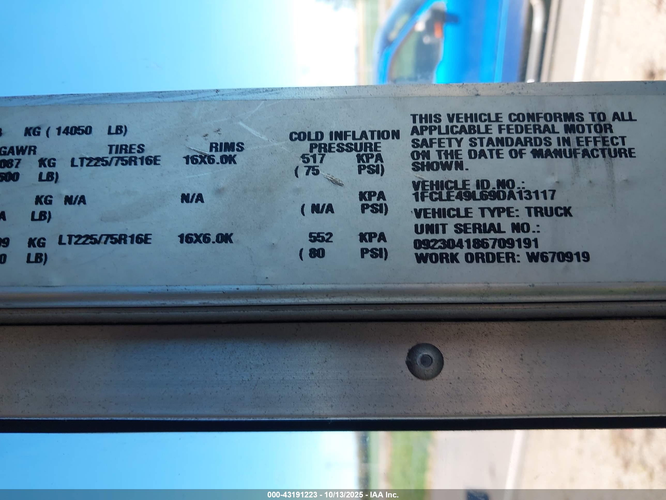 FORD E-450 image 9