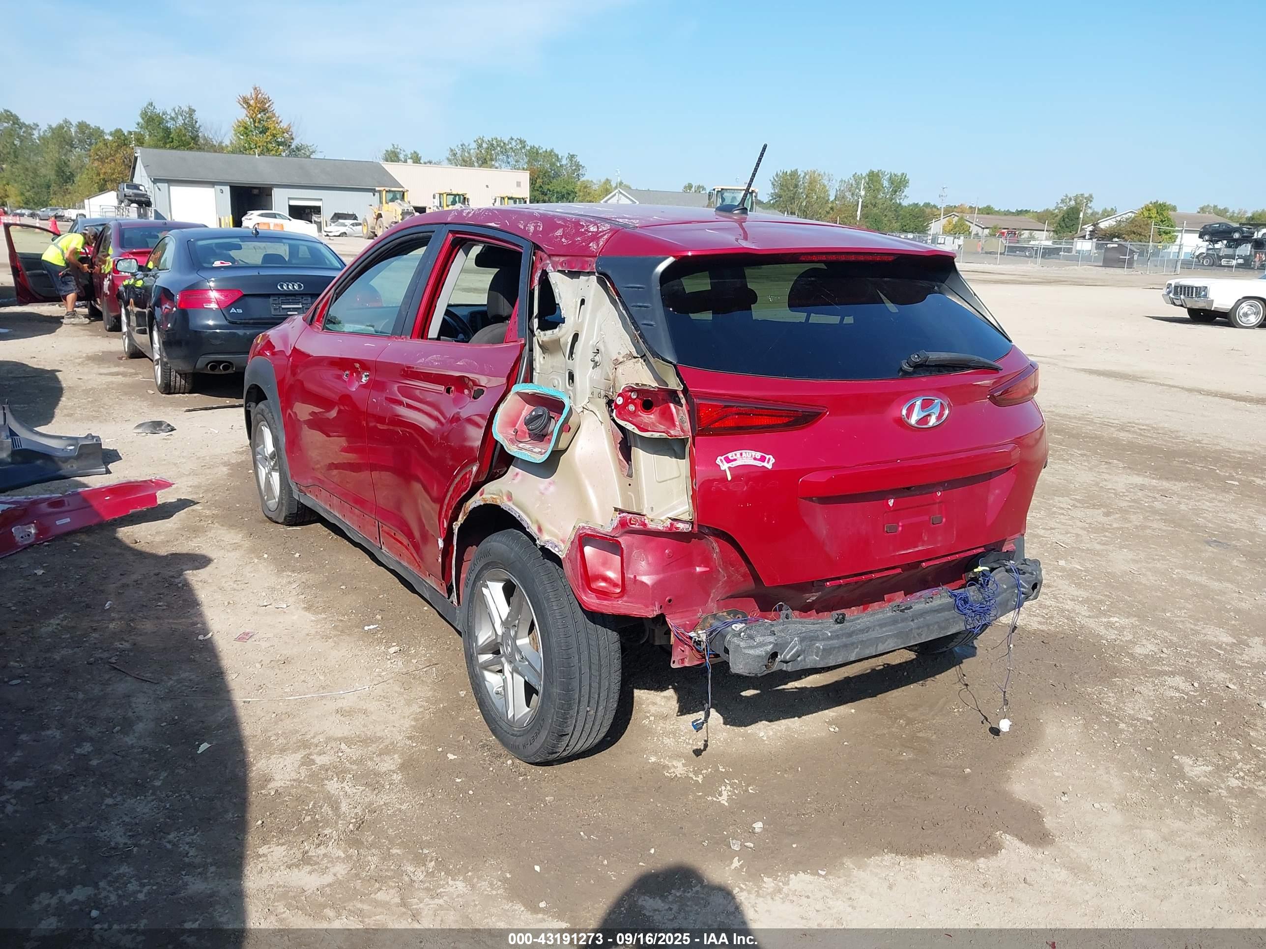 HYUNDAI KONA image 3