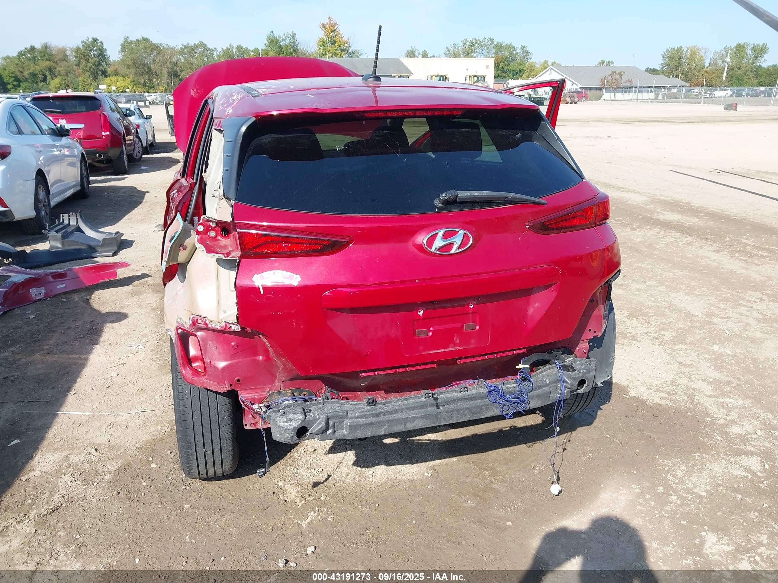 HYUNDAI KONA image 6