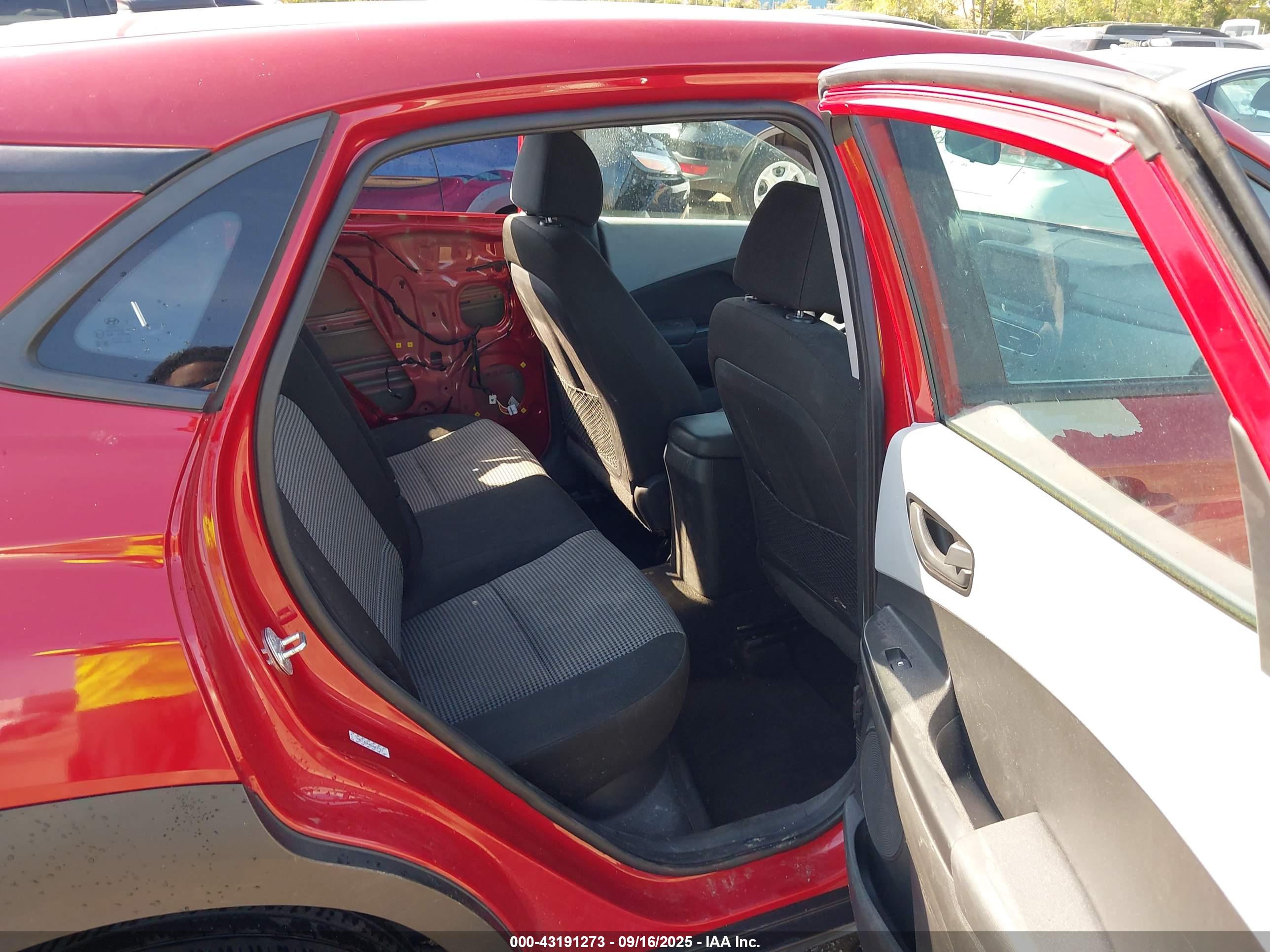 HYUNDAI KONA image 8