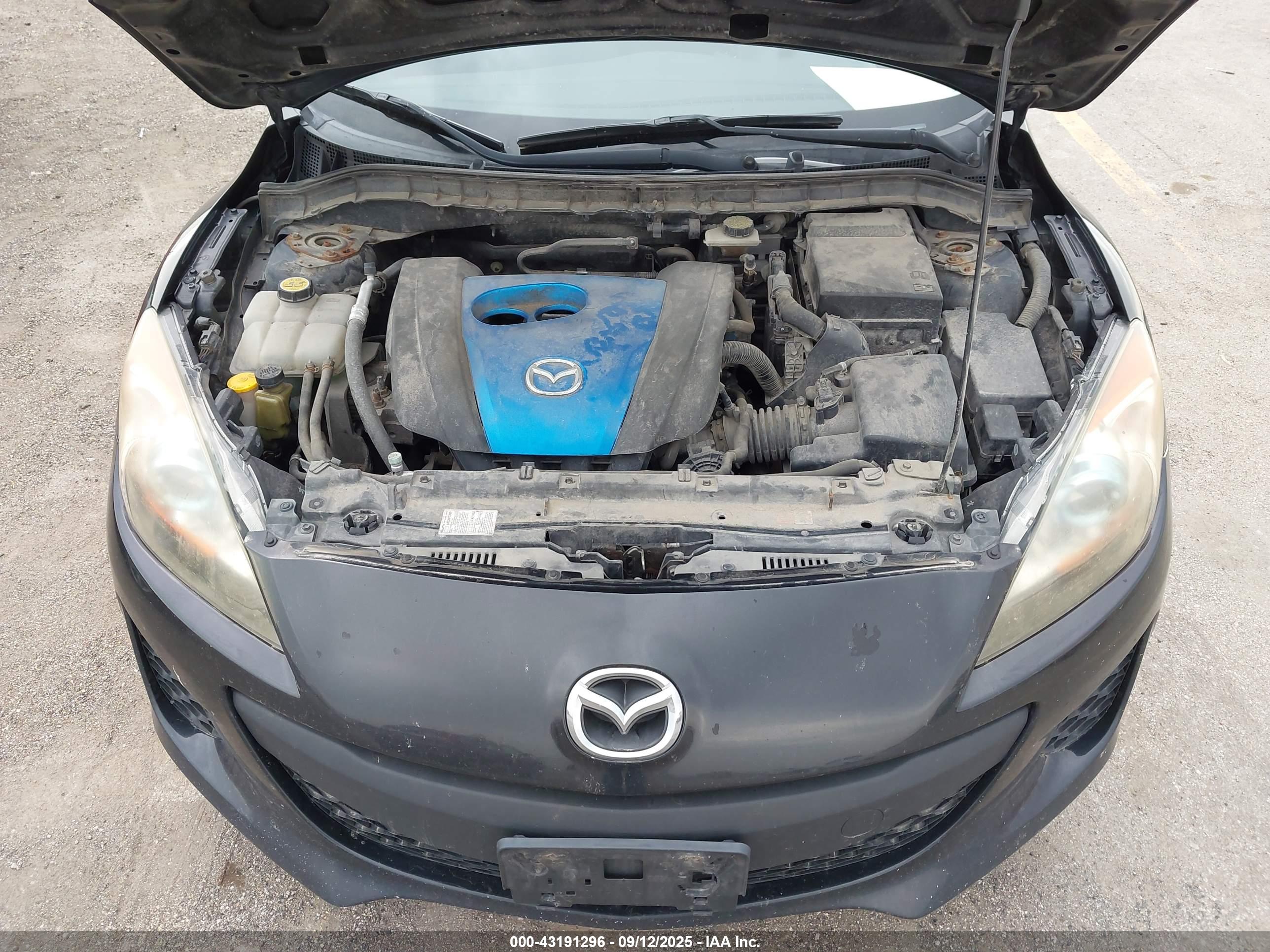 MAZDA MAZDA3 image 10
