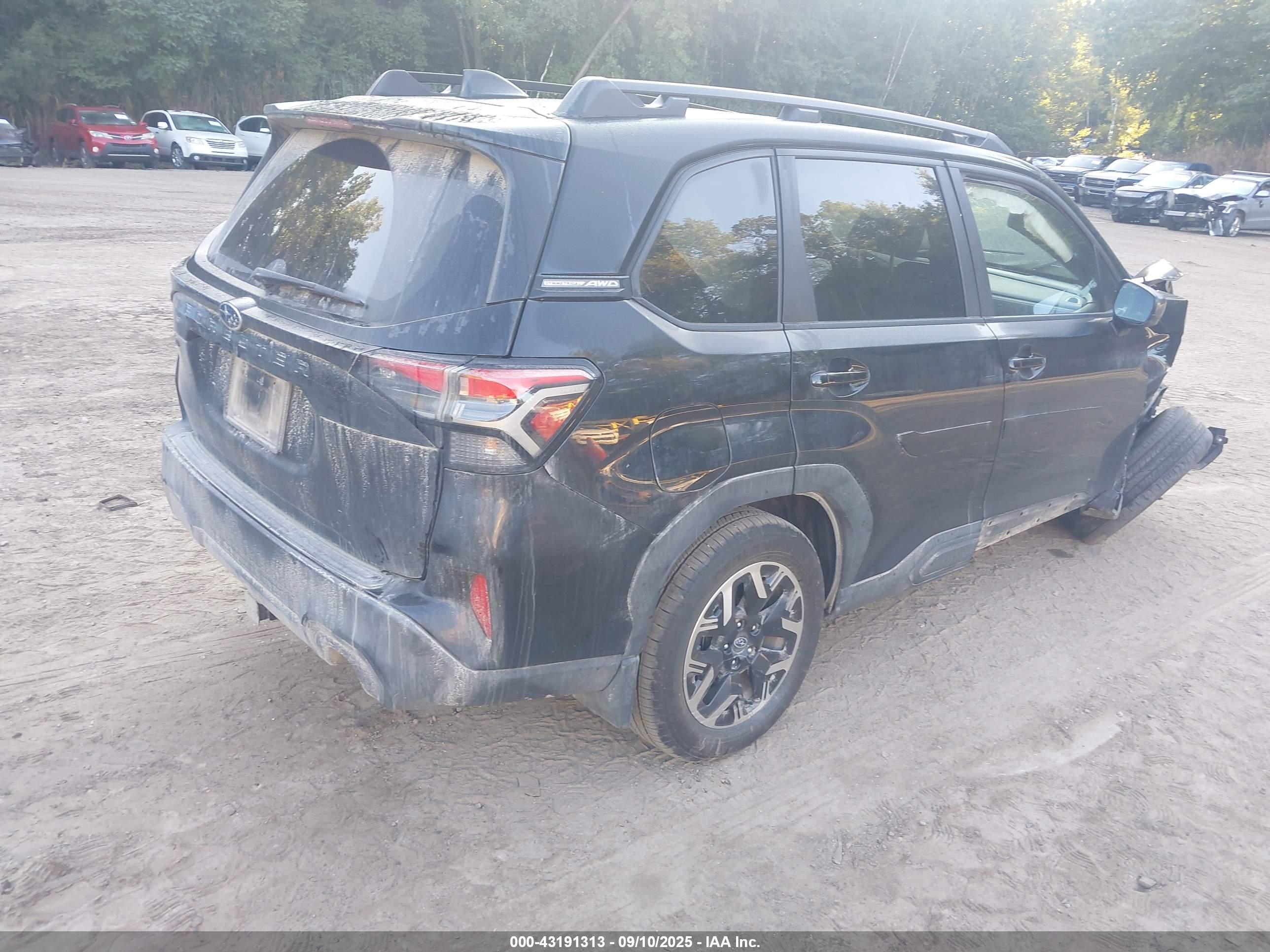 SUBARU FORESTER image 4