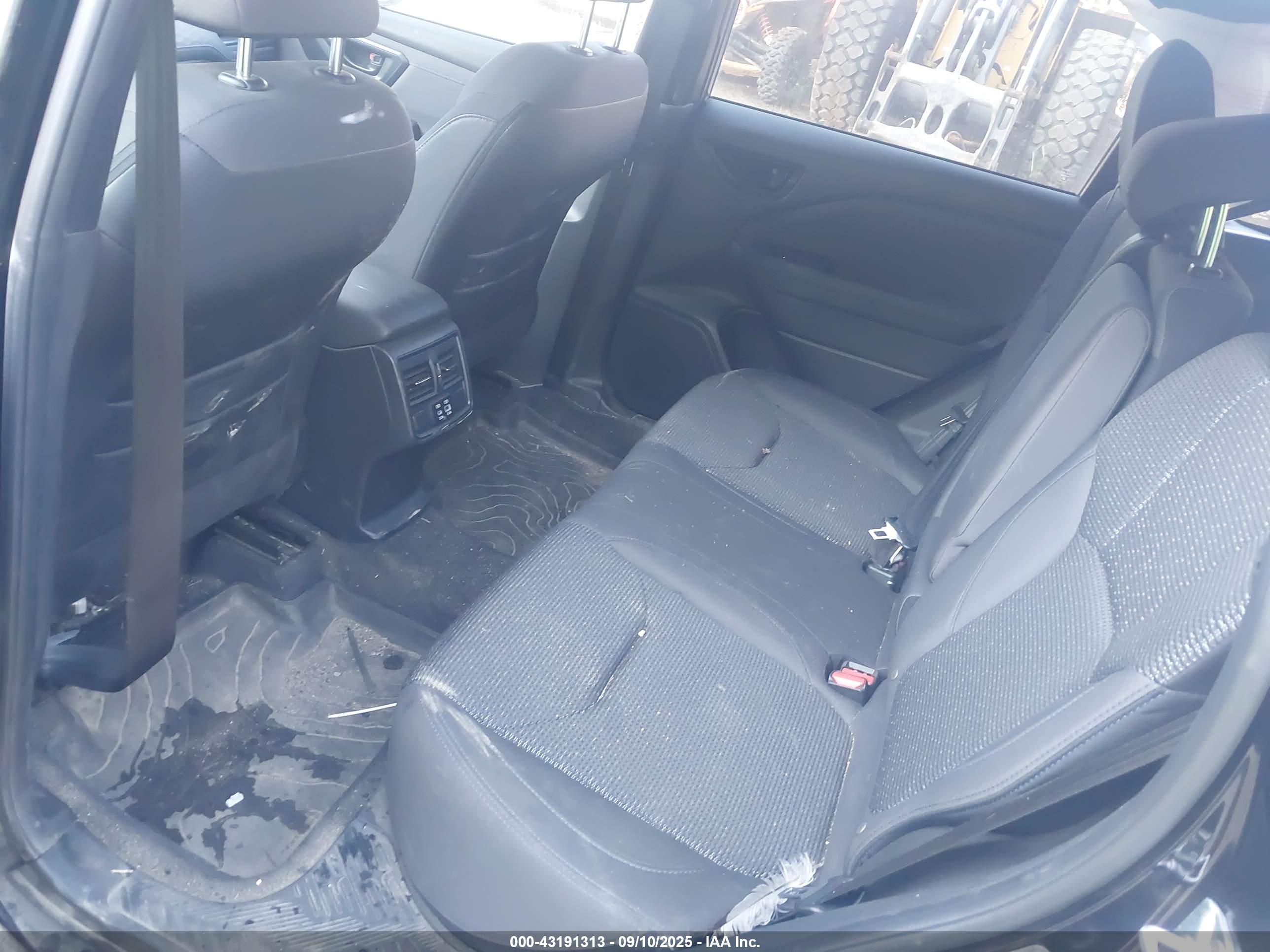 SUBARU FORESTER image 8