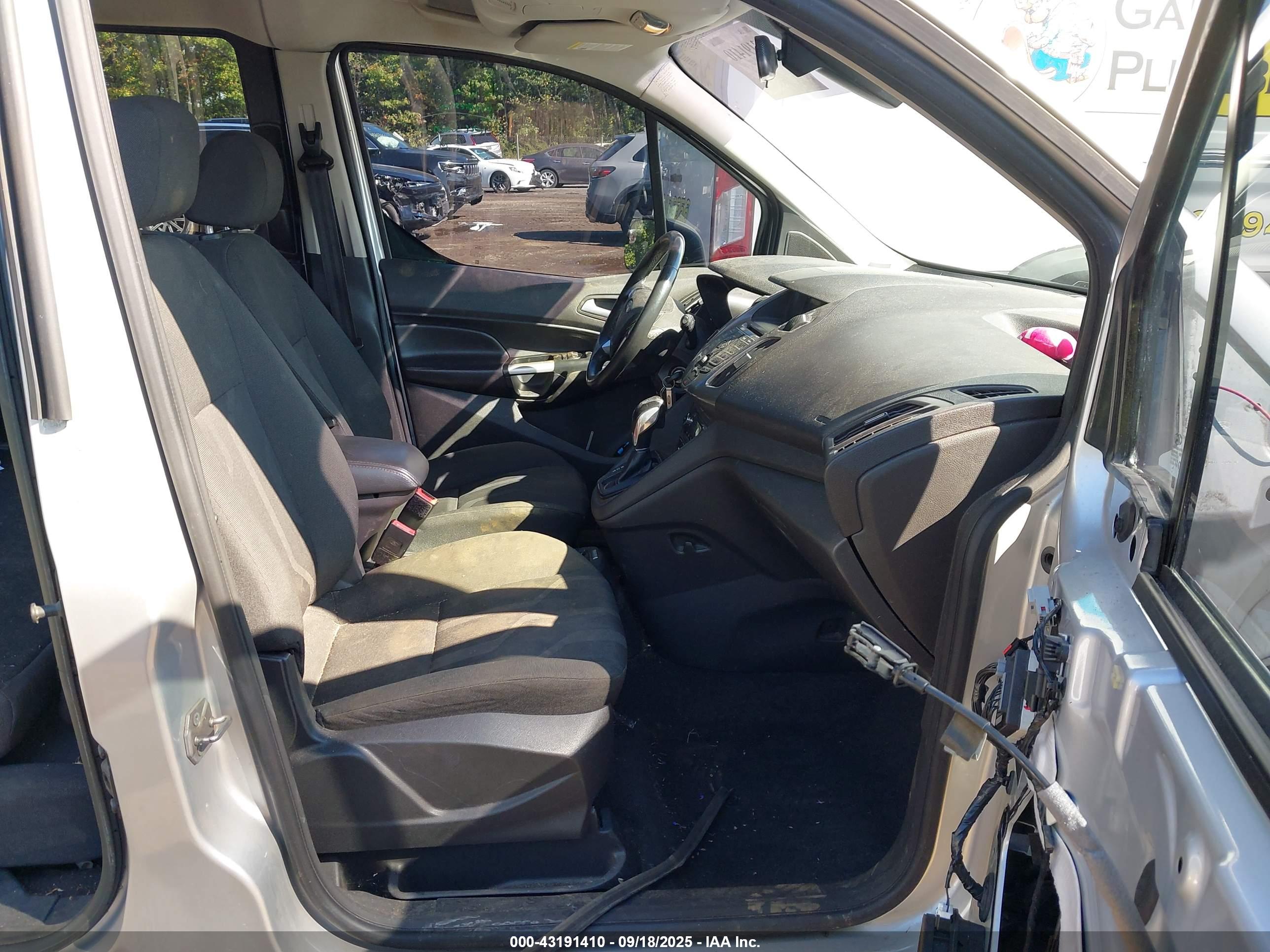 FORD TRANSIT image 5