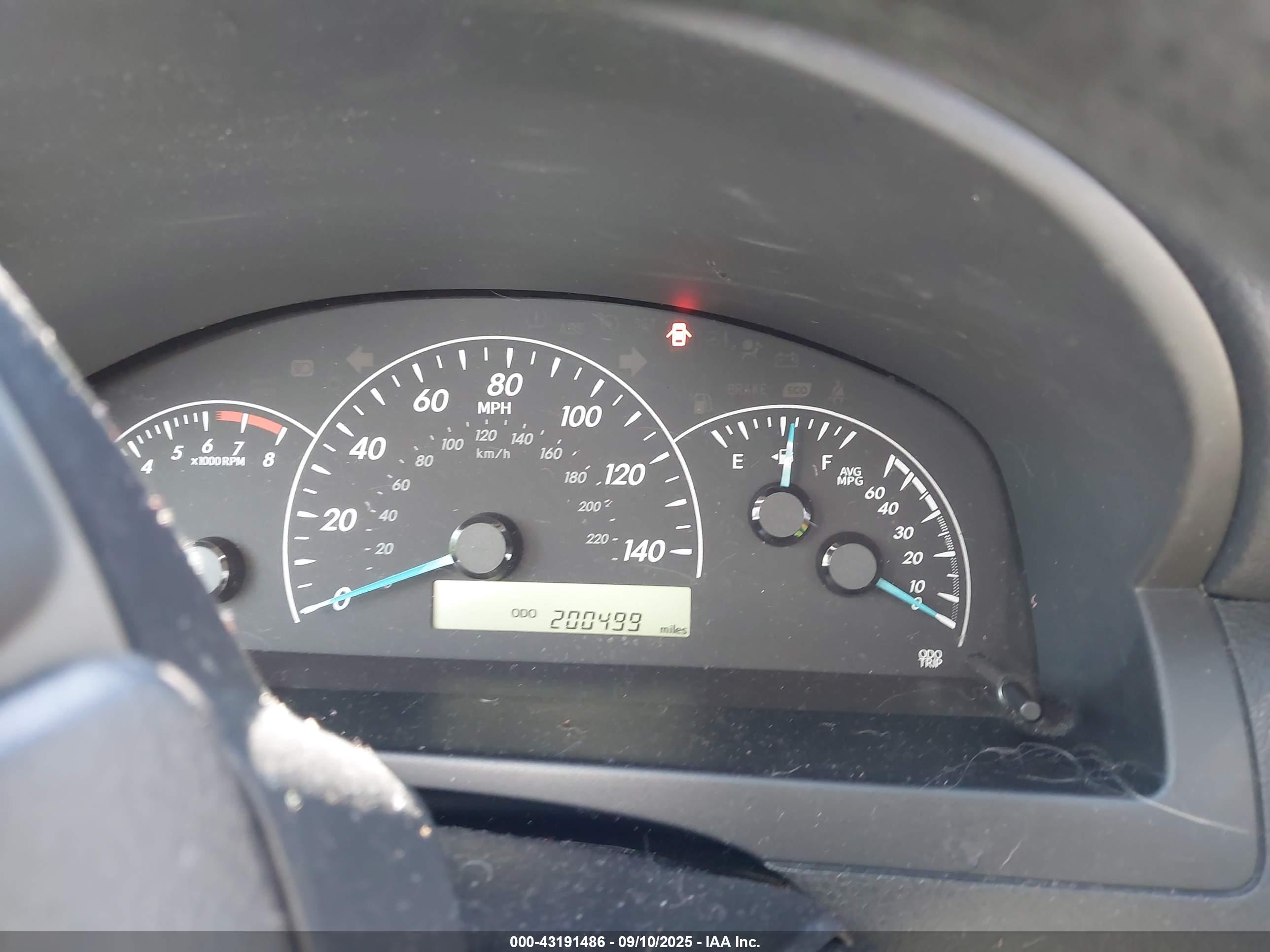 TOYOTA CAMRY image 7