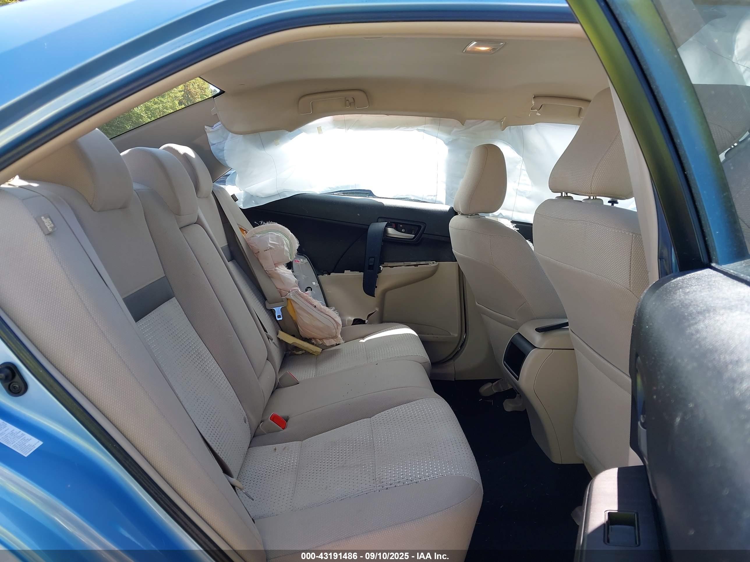 TOYOTA CAMRY image 8