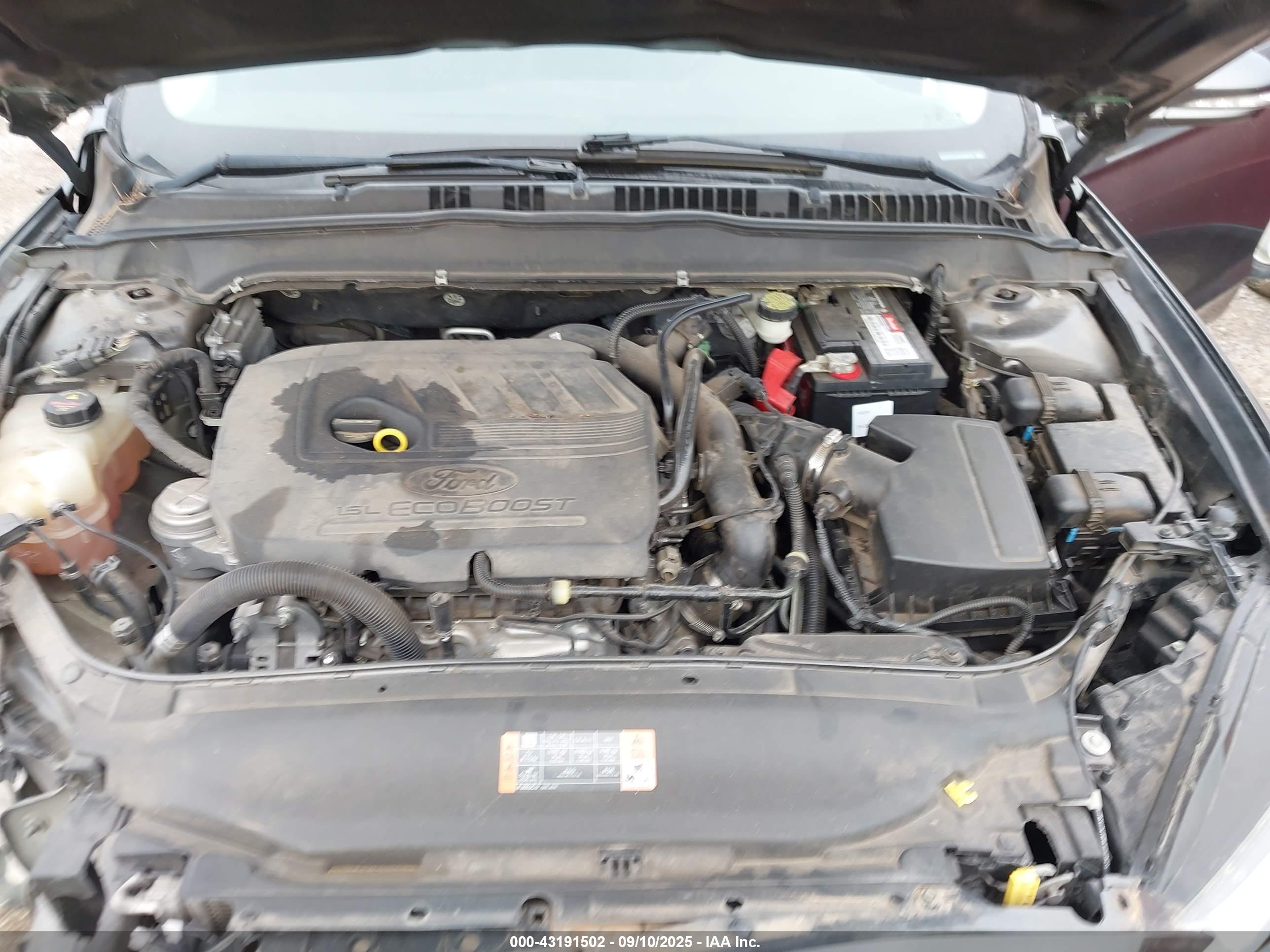 FORD FUSION image 10