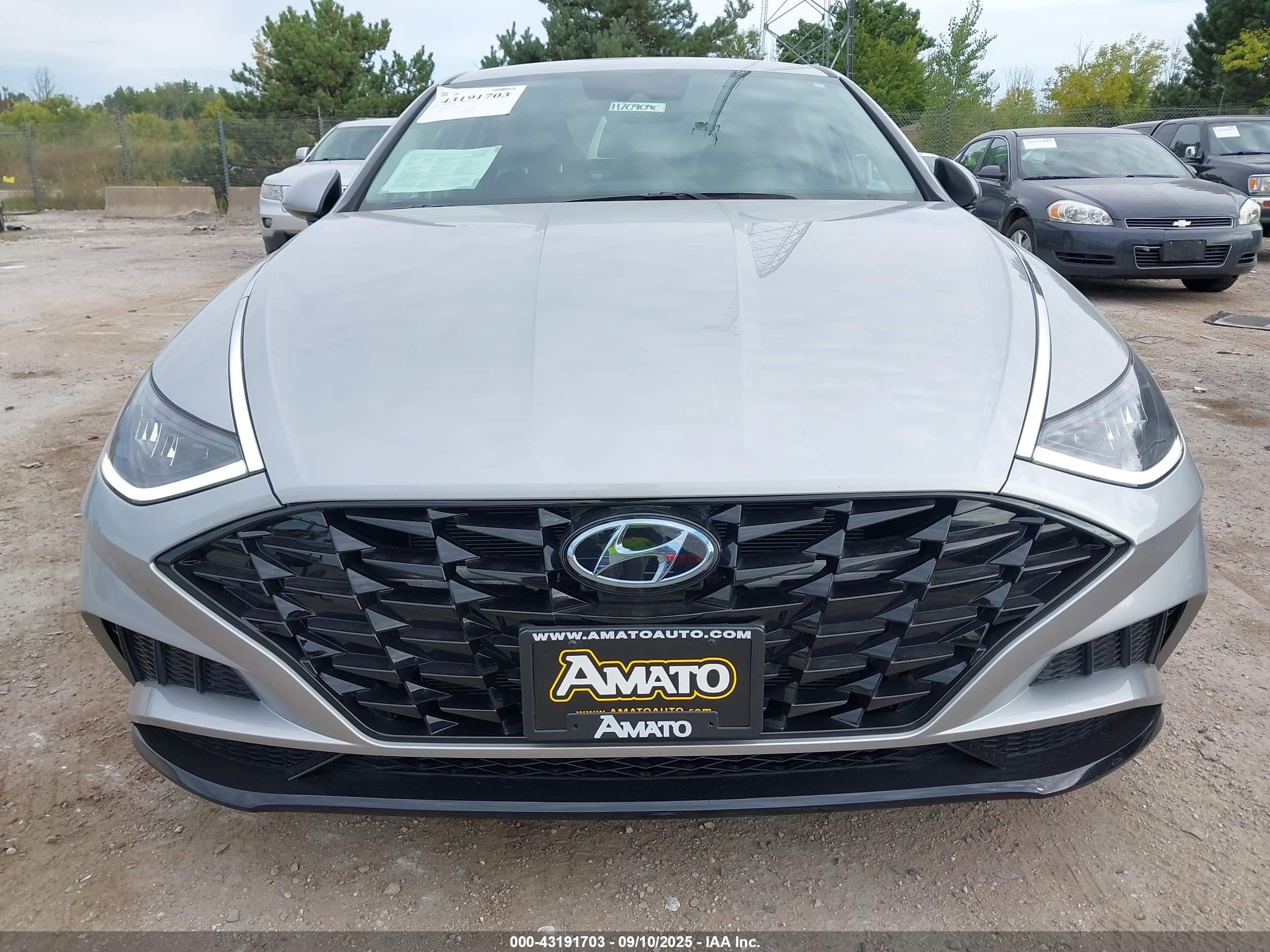 HYUNDAI SONATA image 6