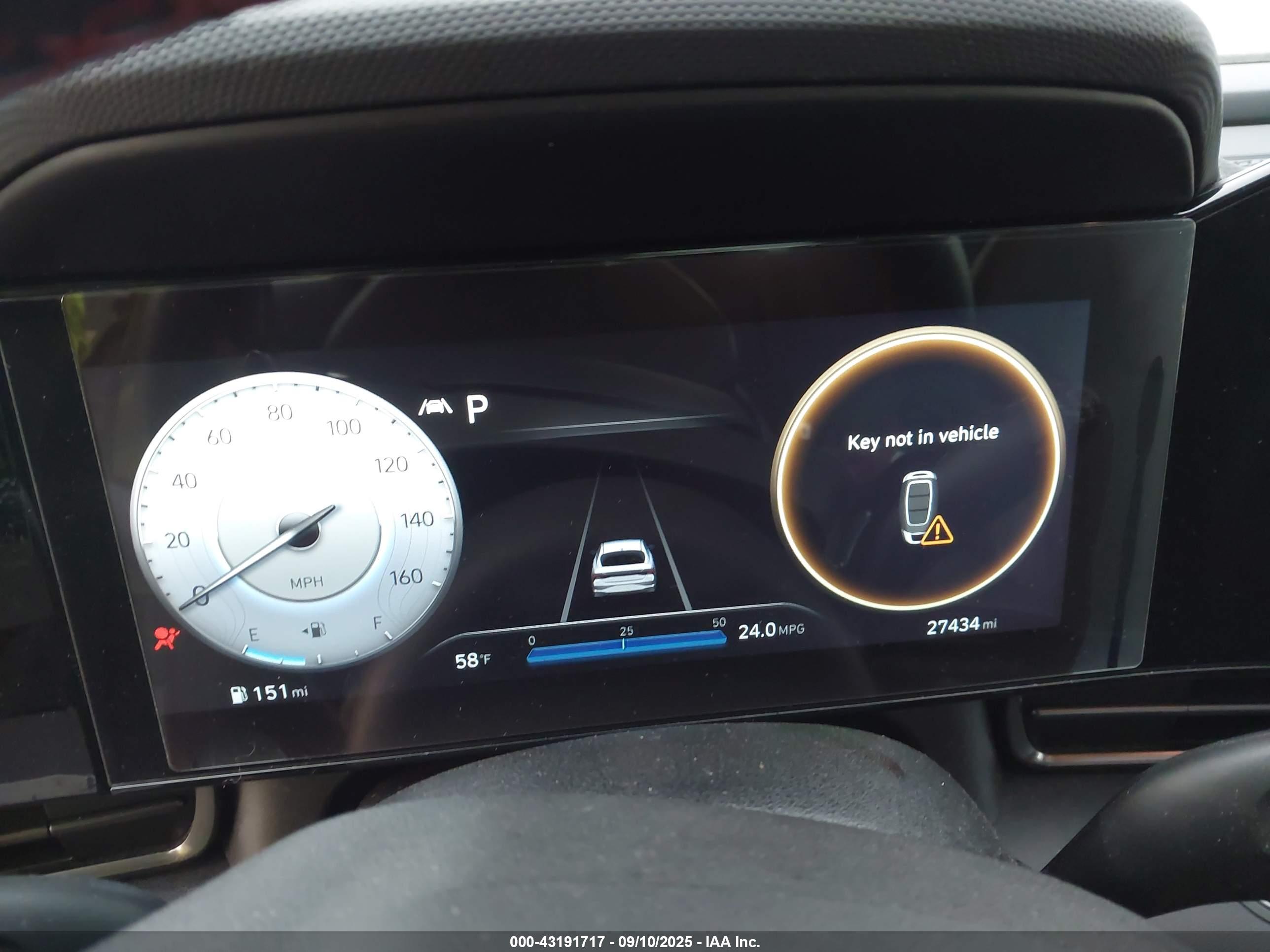 HYUNDAI ELANTRA image 7