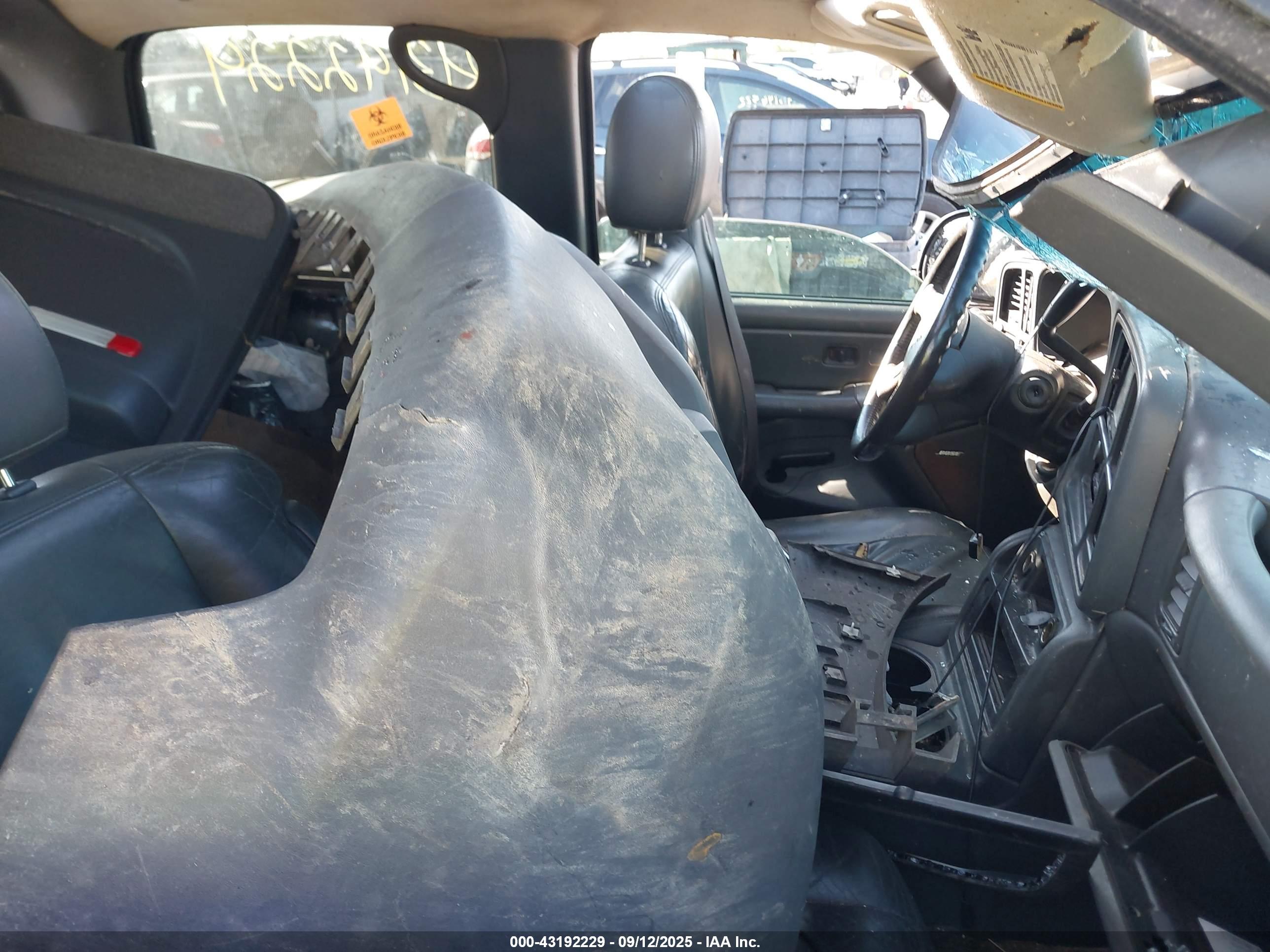 CHEVROLET AVALANCHE image 5