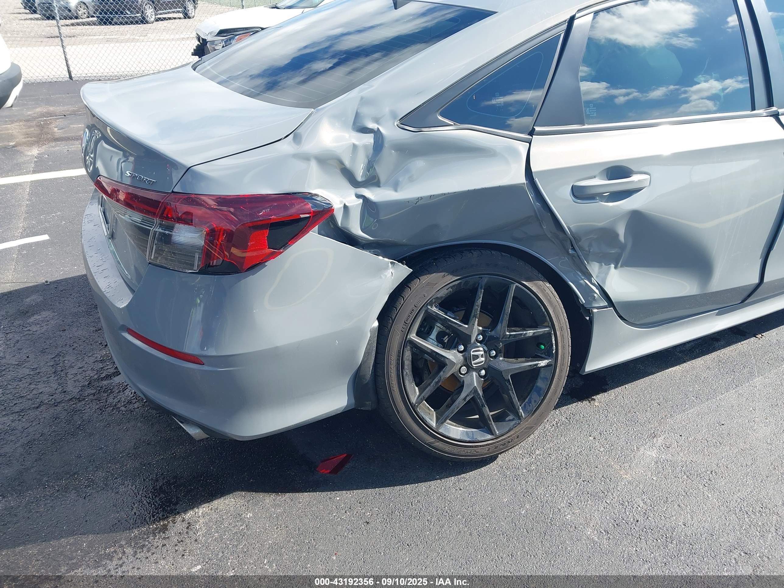 HONDA CIVIC image 6
