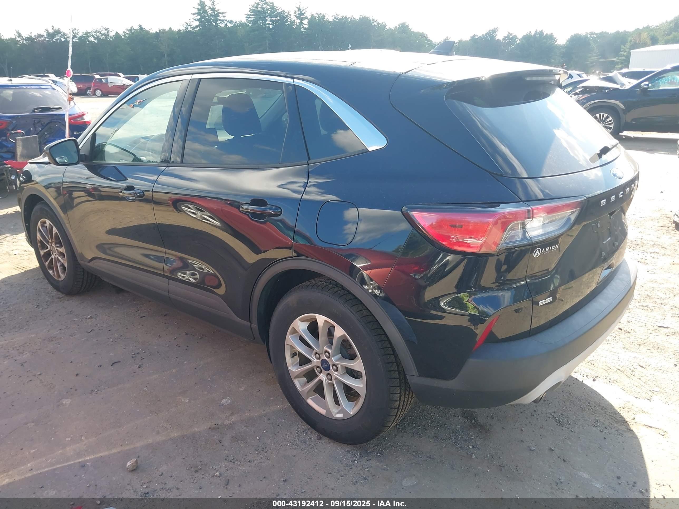 FORD ESCAPE image 3