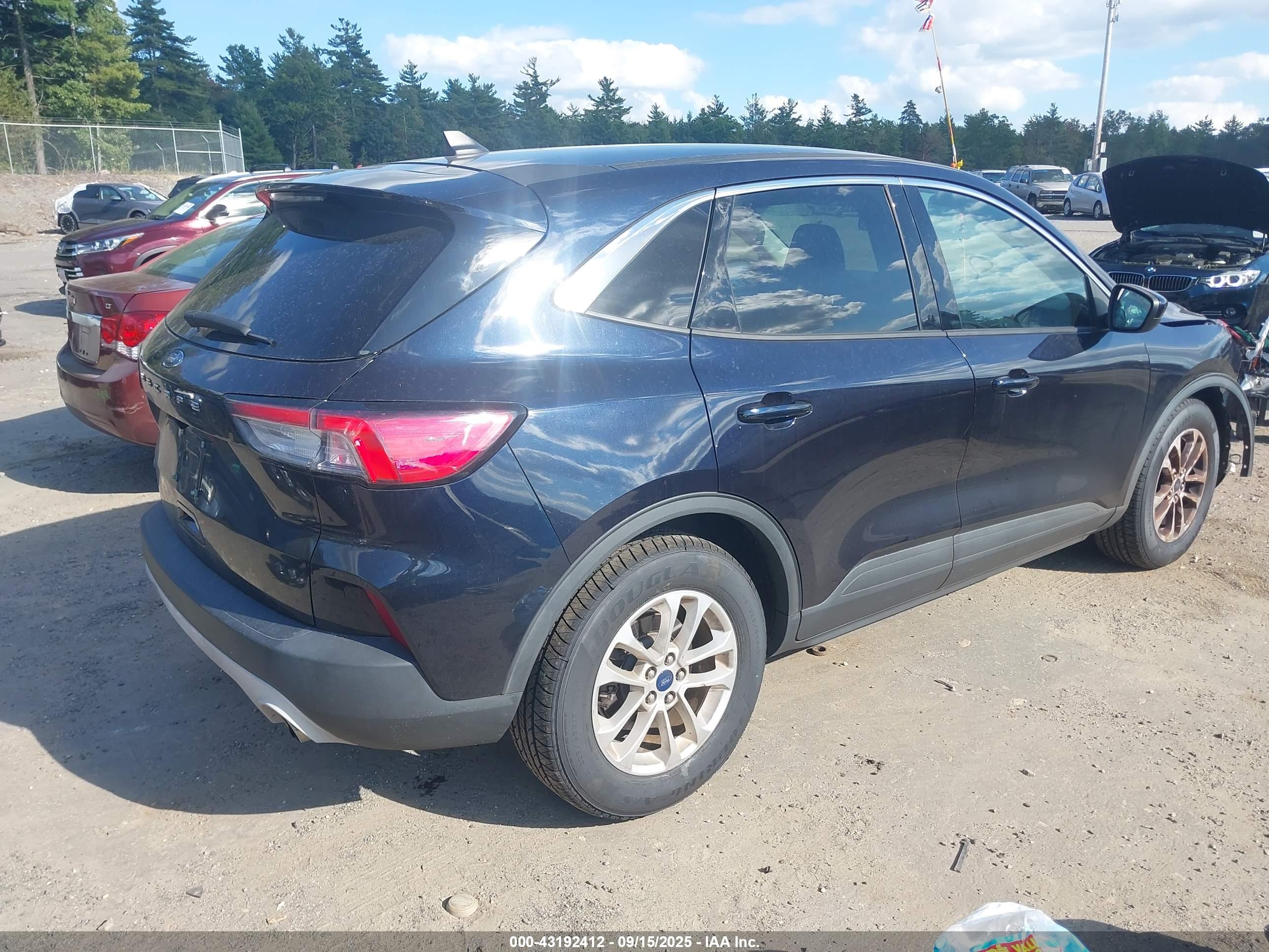 FORD ESCAPE image 4