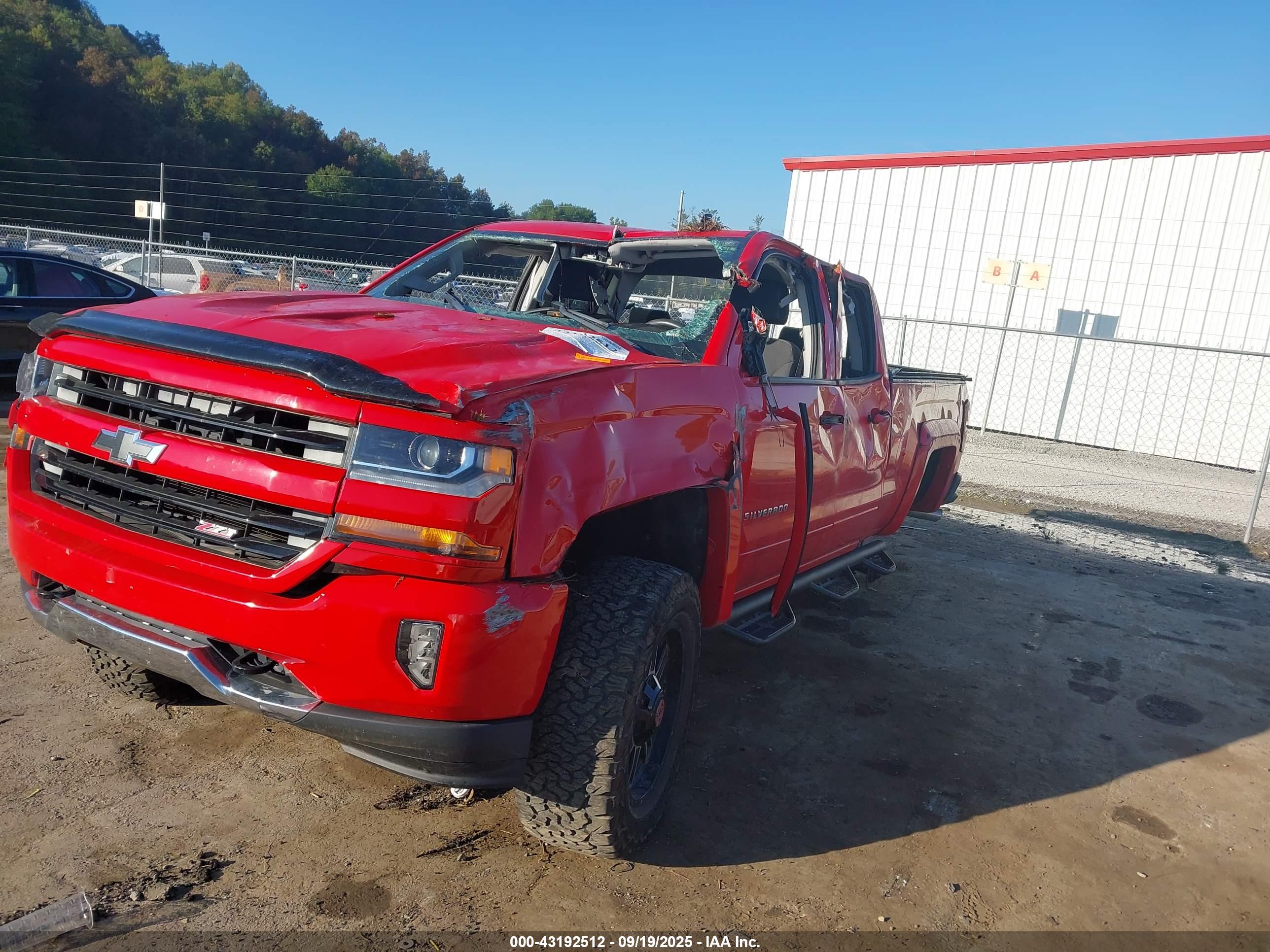 CHEVROLET SILVERADO image 2