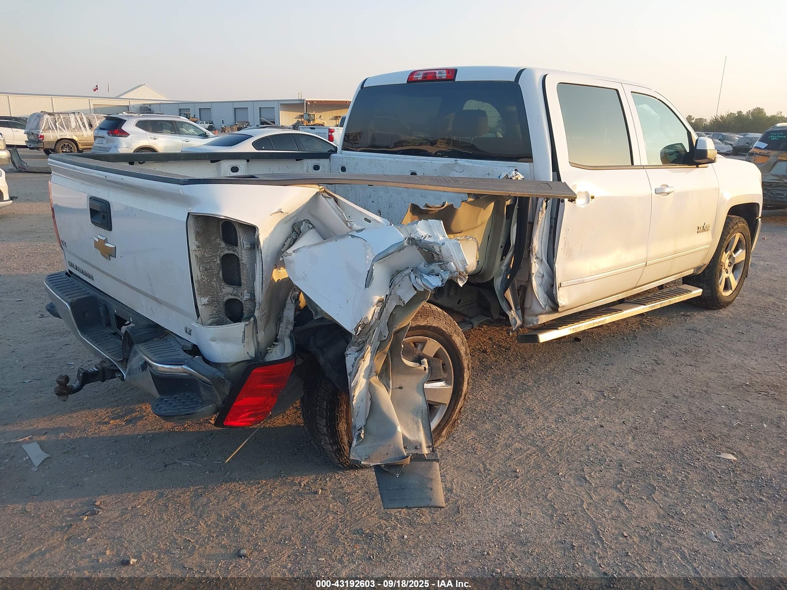 CHEVROLET SILVERADO image 4
