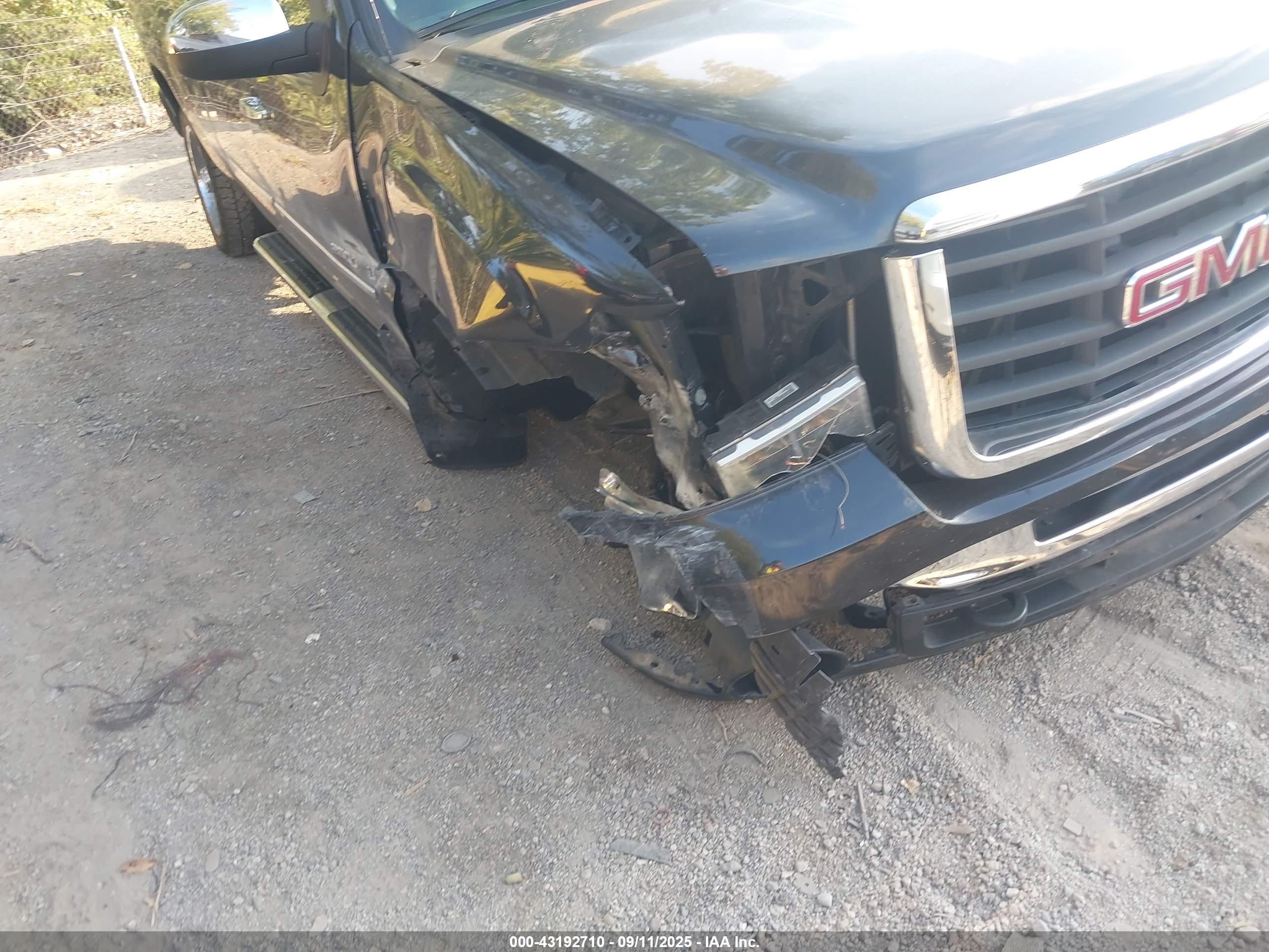 GMC SIERRA image 6