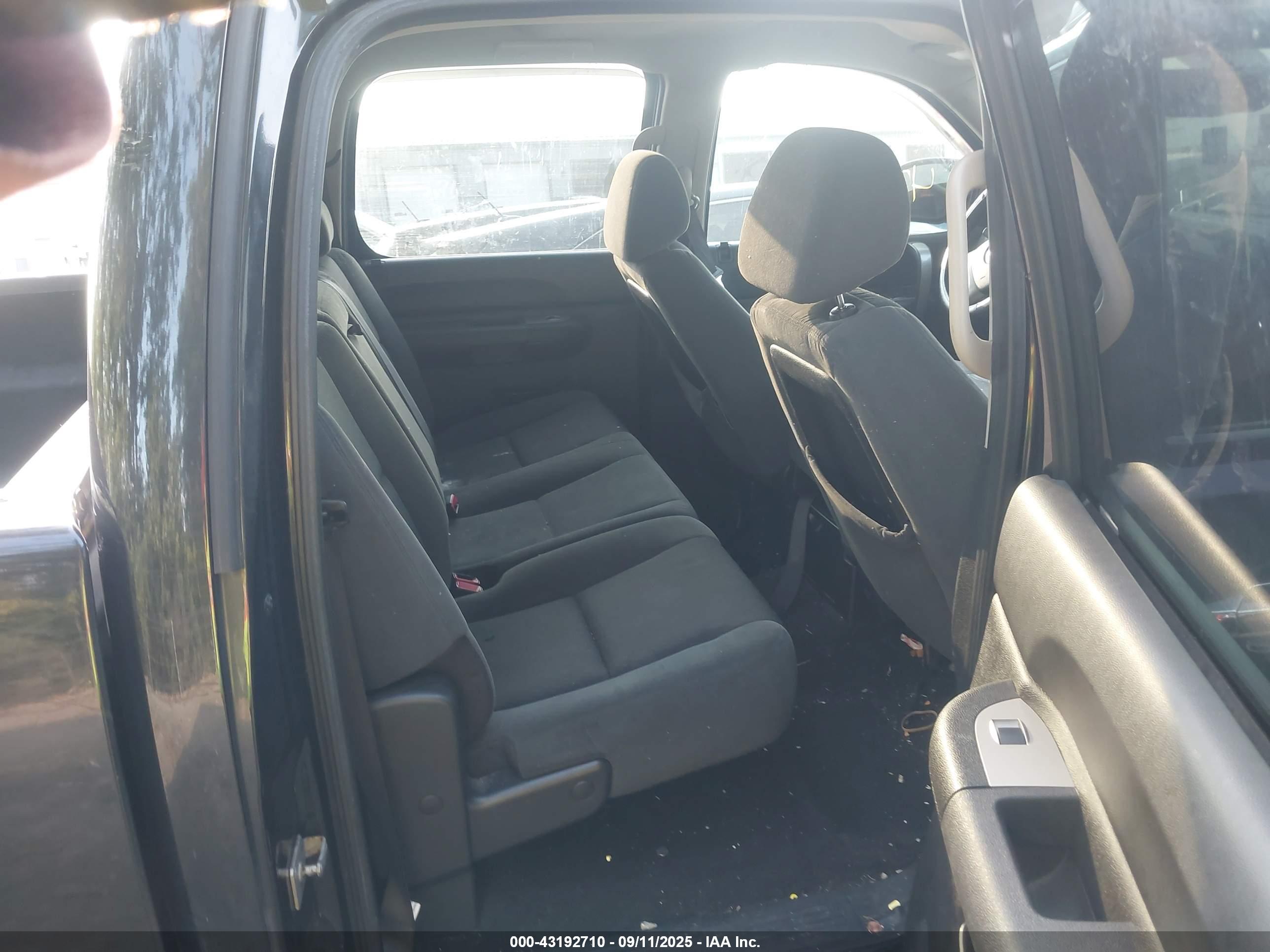GMC SIERRA image 8