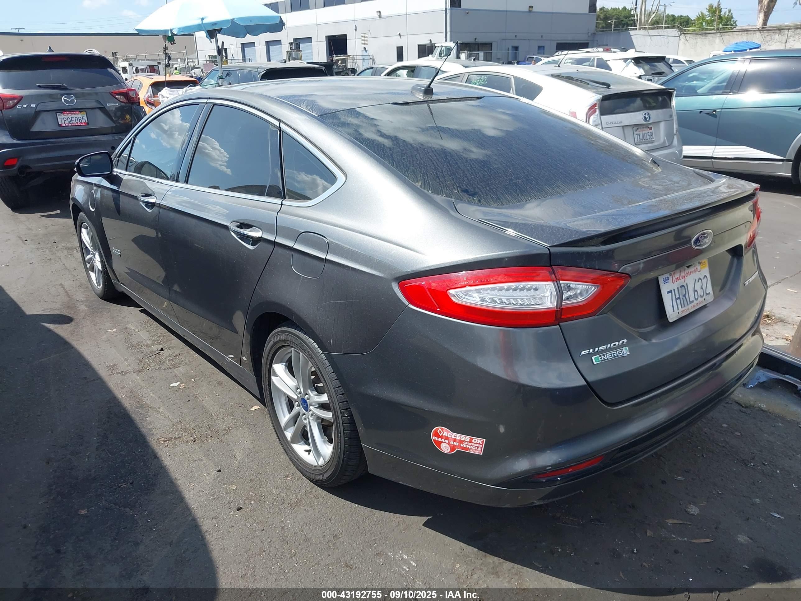 FORD FUSION image 3