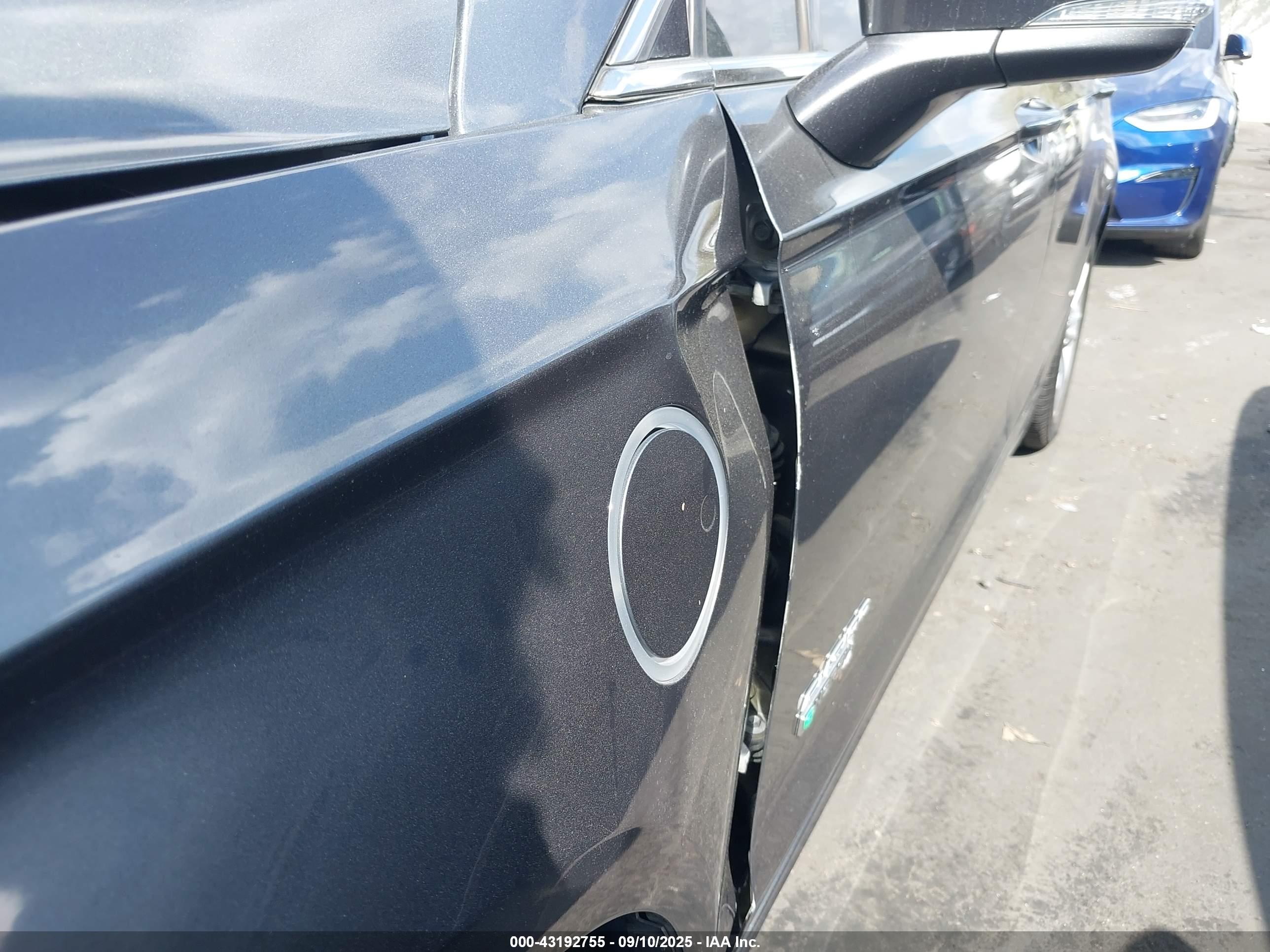FORD FUSION image 6