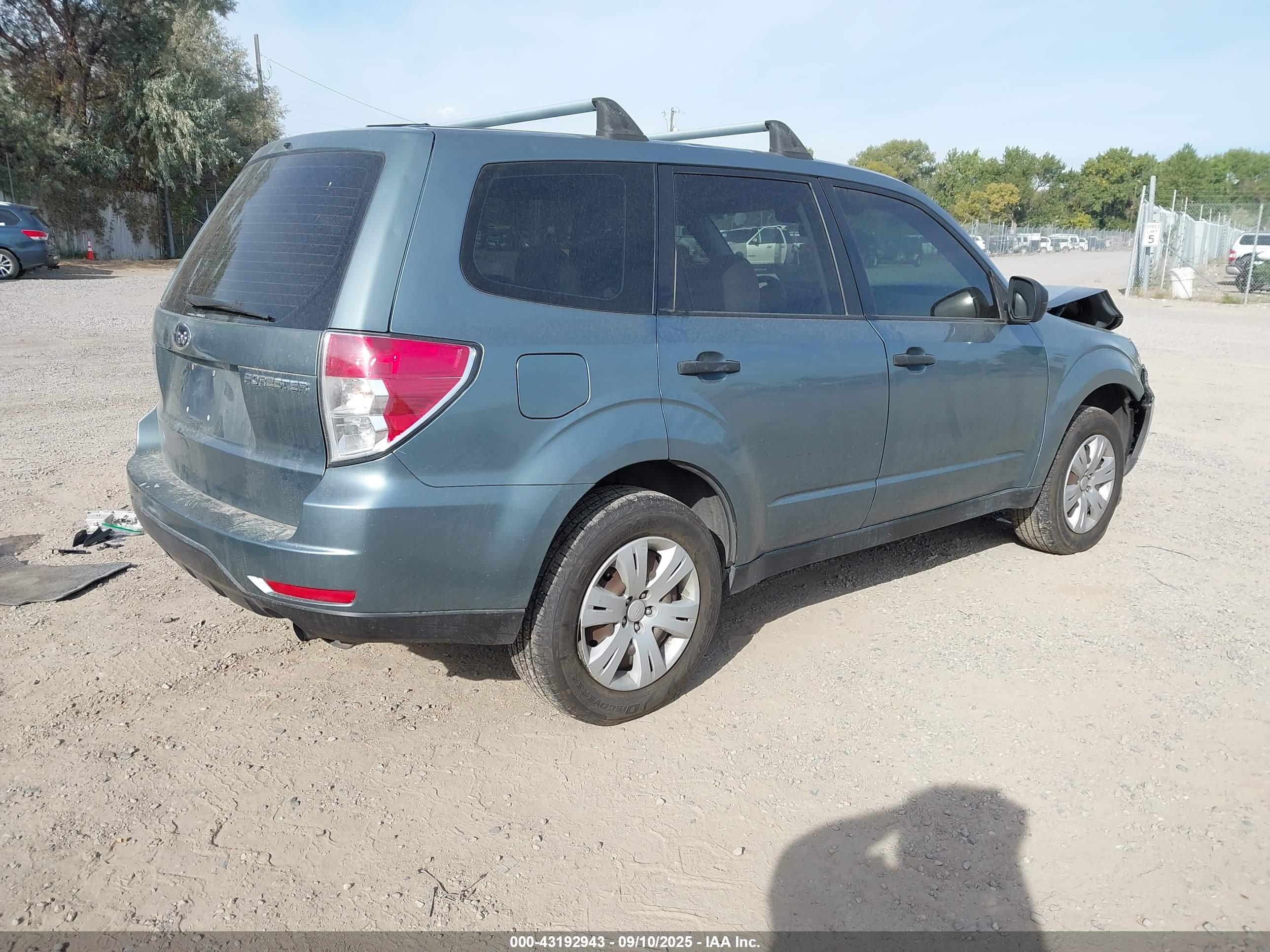 SUBARU FORESTER image 4